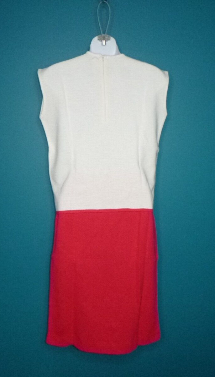 NOS Vtg 70s Sweater Knit Skirt & Top Magenta Off White Embroidered Flowers Sz M