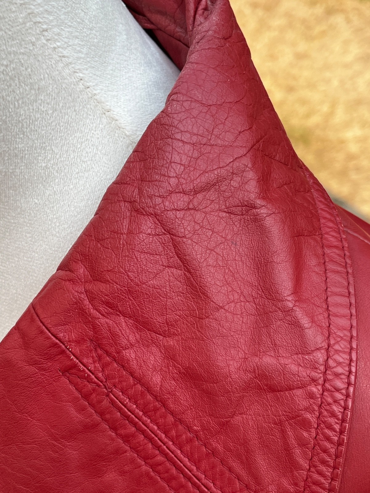 Vintage 70’s Mod Dark Red Women’s Leather Jacket Size Large READ
