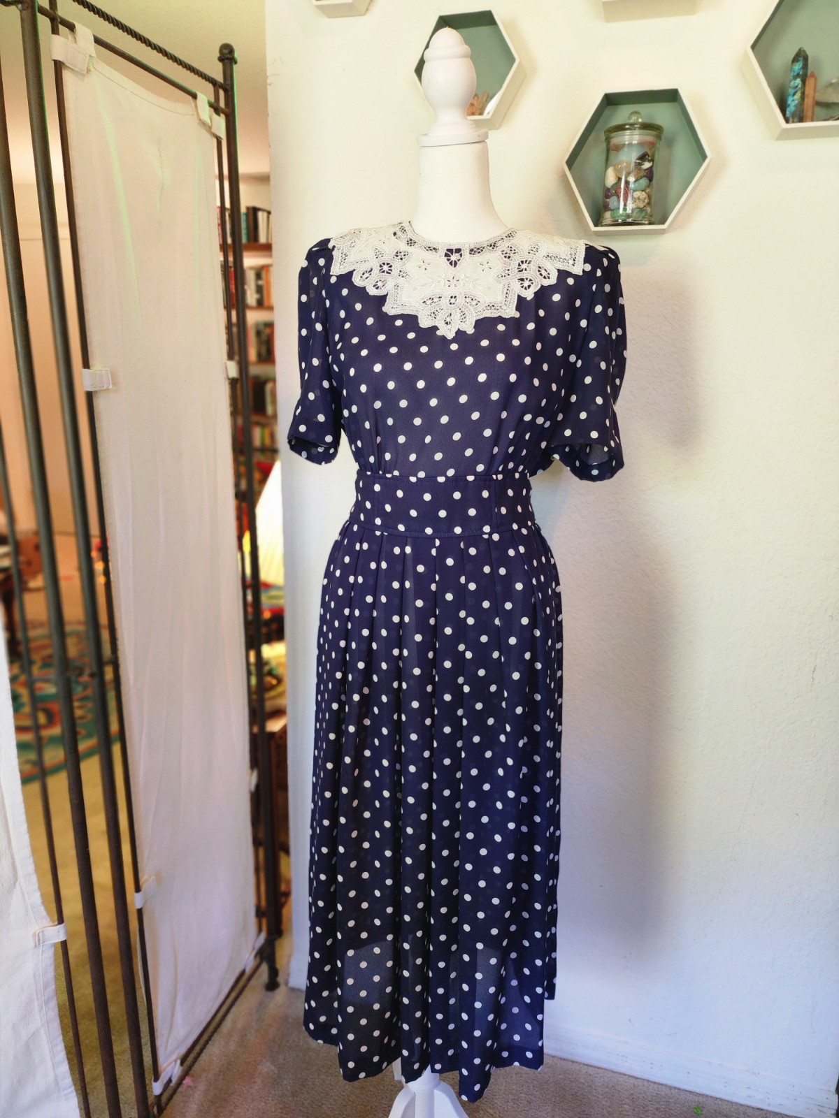 90s VTG KARIN STEVENS Cottagecore Modest Petites Polka Dot Pleated Midi Sz P8