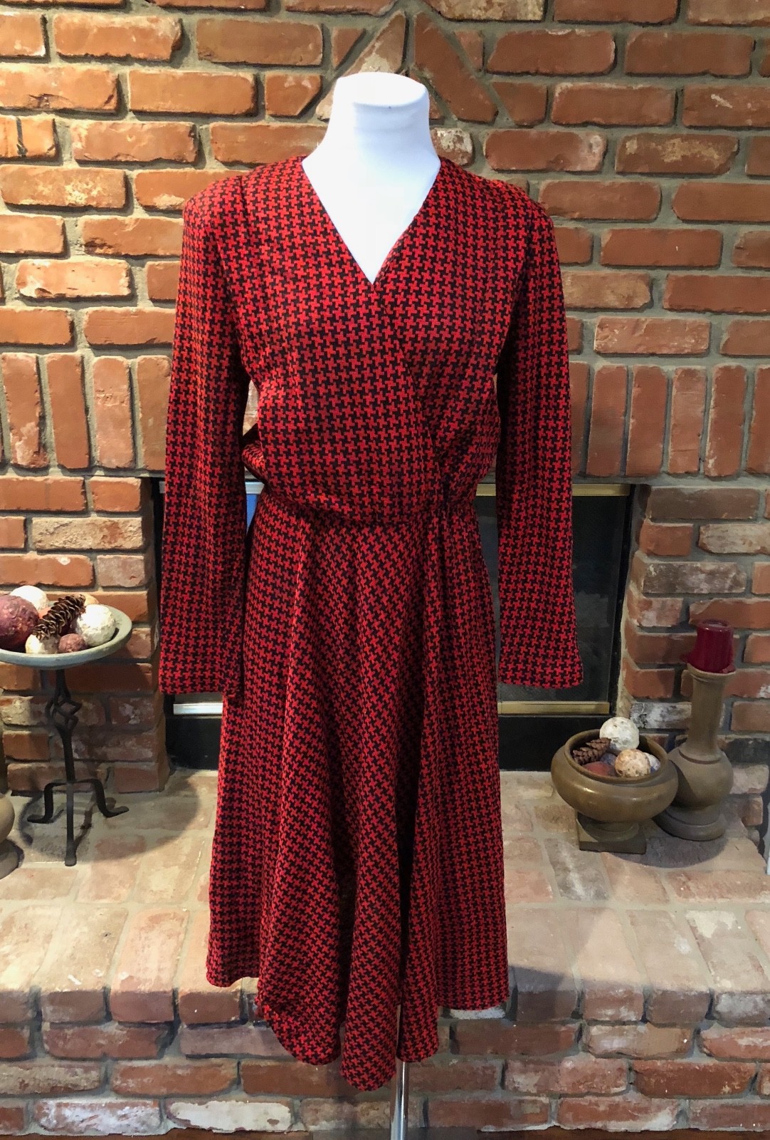 Vintage 90s MOD Retro Plunging Neck Black / Red Houndstooth Secretary Dress 12 L