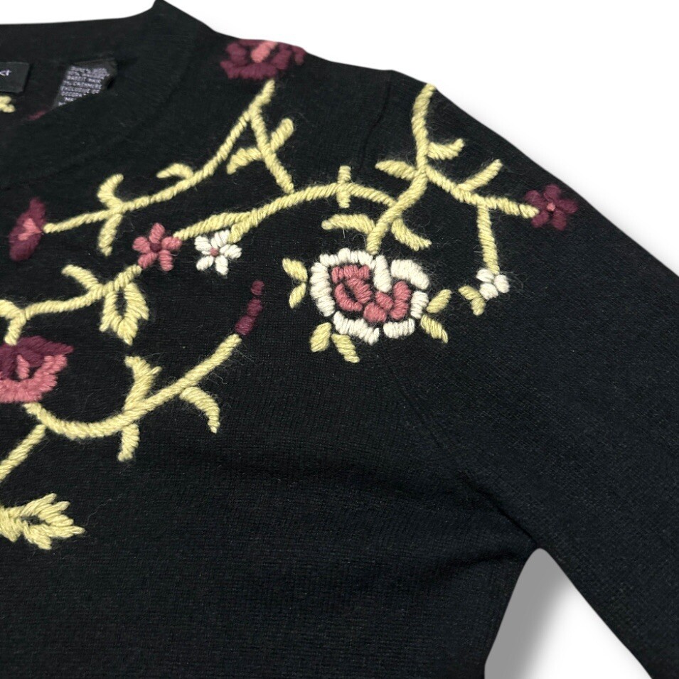 Vintage Black Floral Embroidered Angora Blend Cardigan Size Medium P Cottagecore