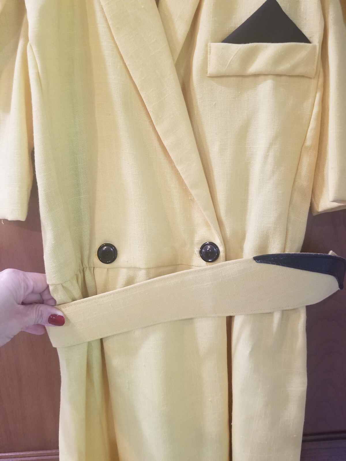 Vintage Yellow and Black Linen Wrap Like Dress w/Large Retro Belt Size 7