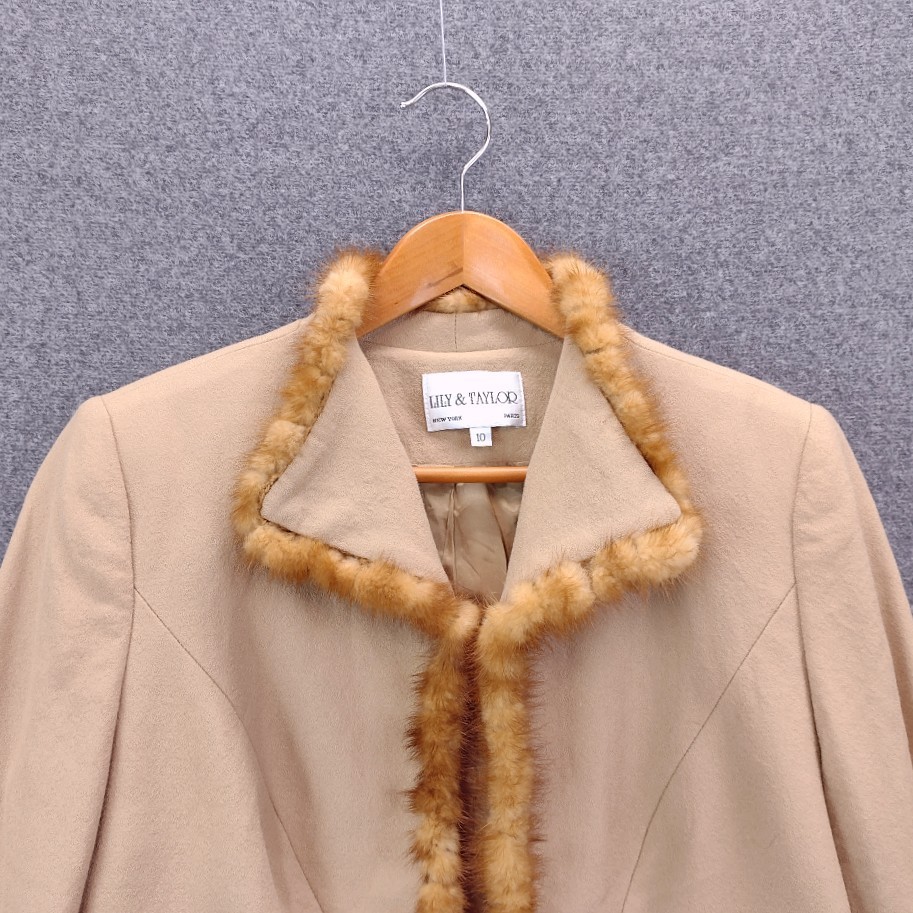 VTG Lily and Taylor Womens Jacket Medium Tan 100% Wool Fur Trim Made USA