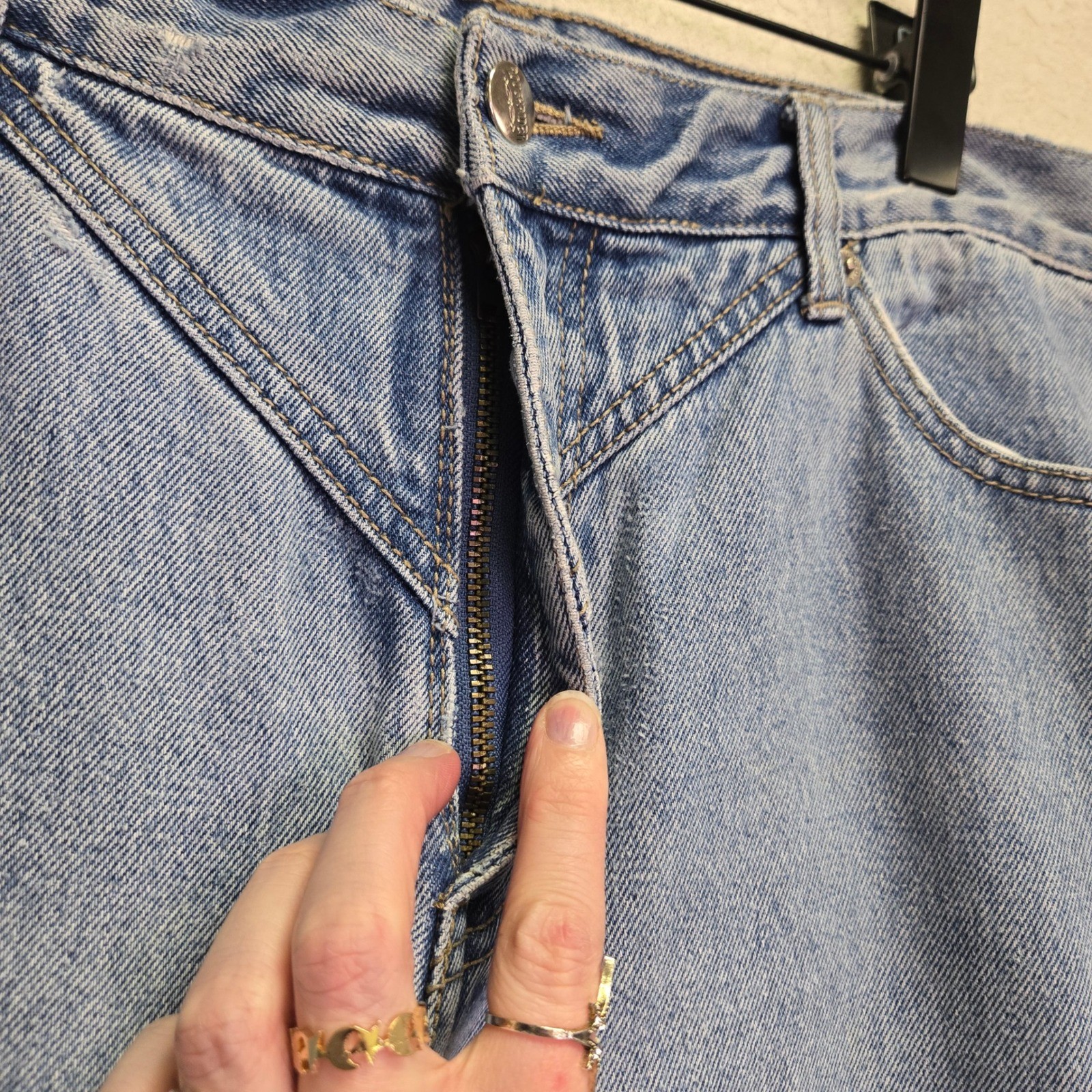 RoughRider Vintage Western Bareback Jeans 34 Long V-Yoke Straight Leg Mom Jean