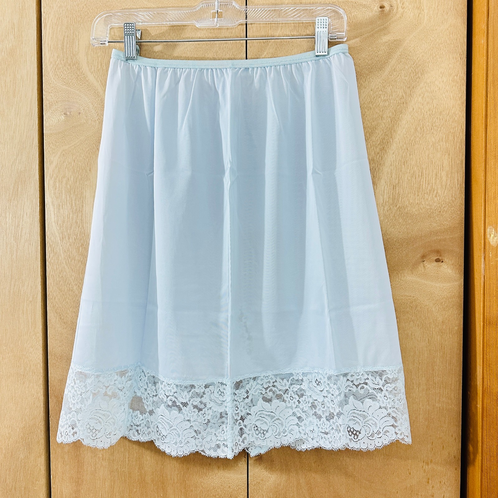 1970s Vanity Fair Ice Blue Half Slip 4″ LACE Sz L 25″ Tricot Nylon FLAW READ usa