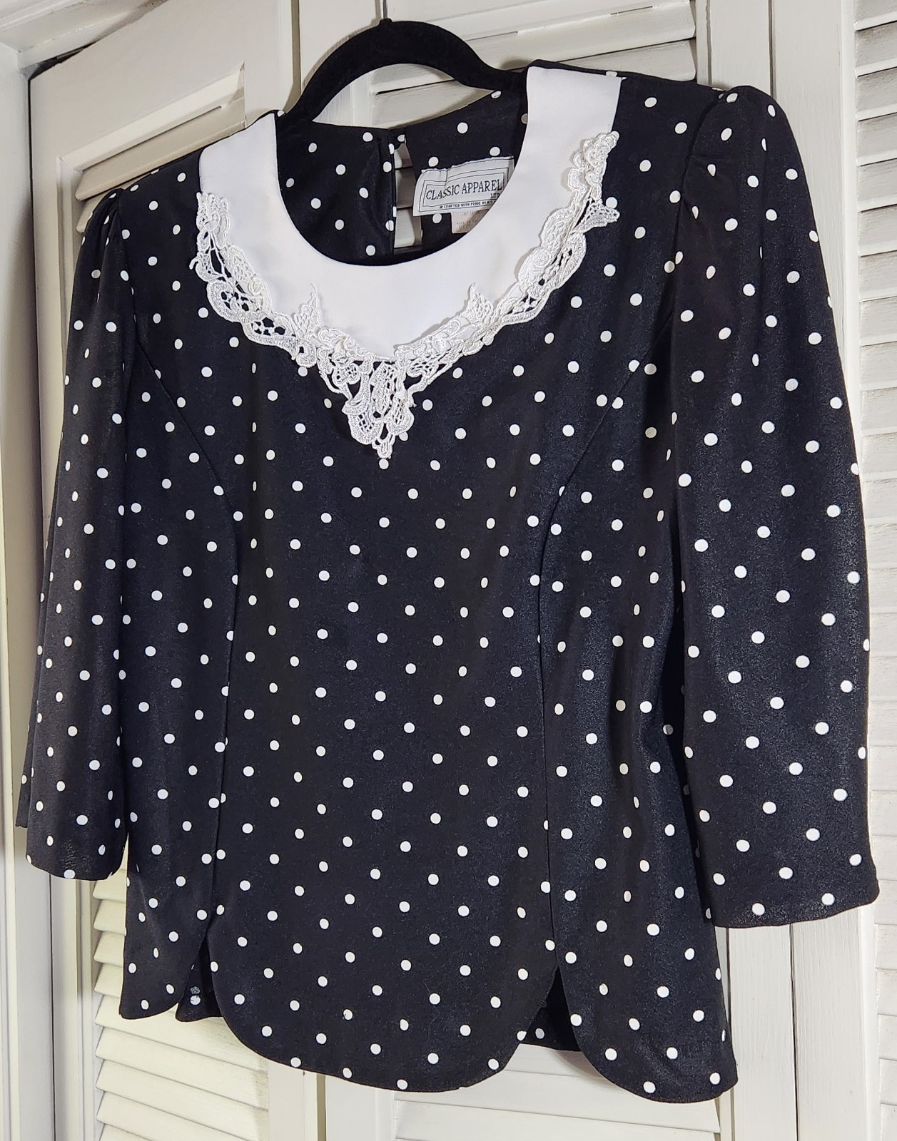 Vintage Classic Apparel Ltd. Black/White Polka Dot Blouse Lace Collar