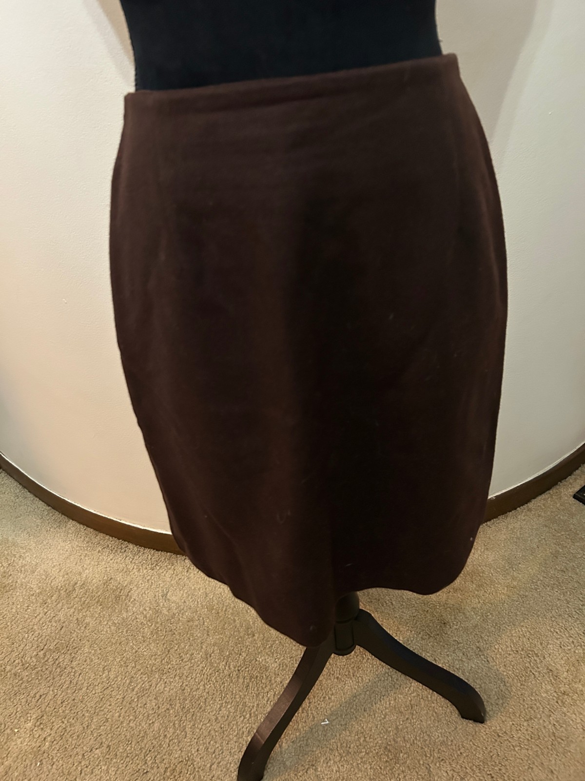 Short Skirt, Size 10.Vintage Ilyse Hart LTD Brown Solid Short Lined 100% Wool