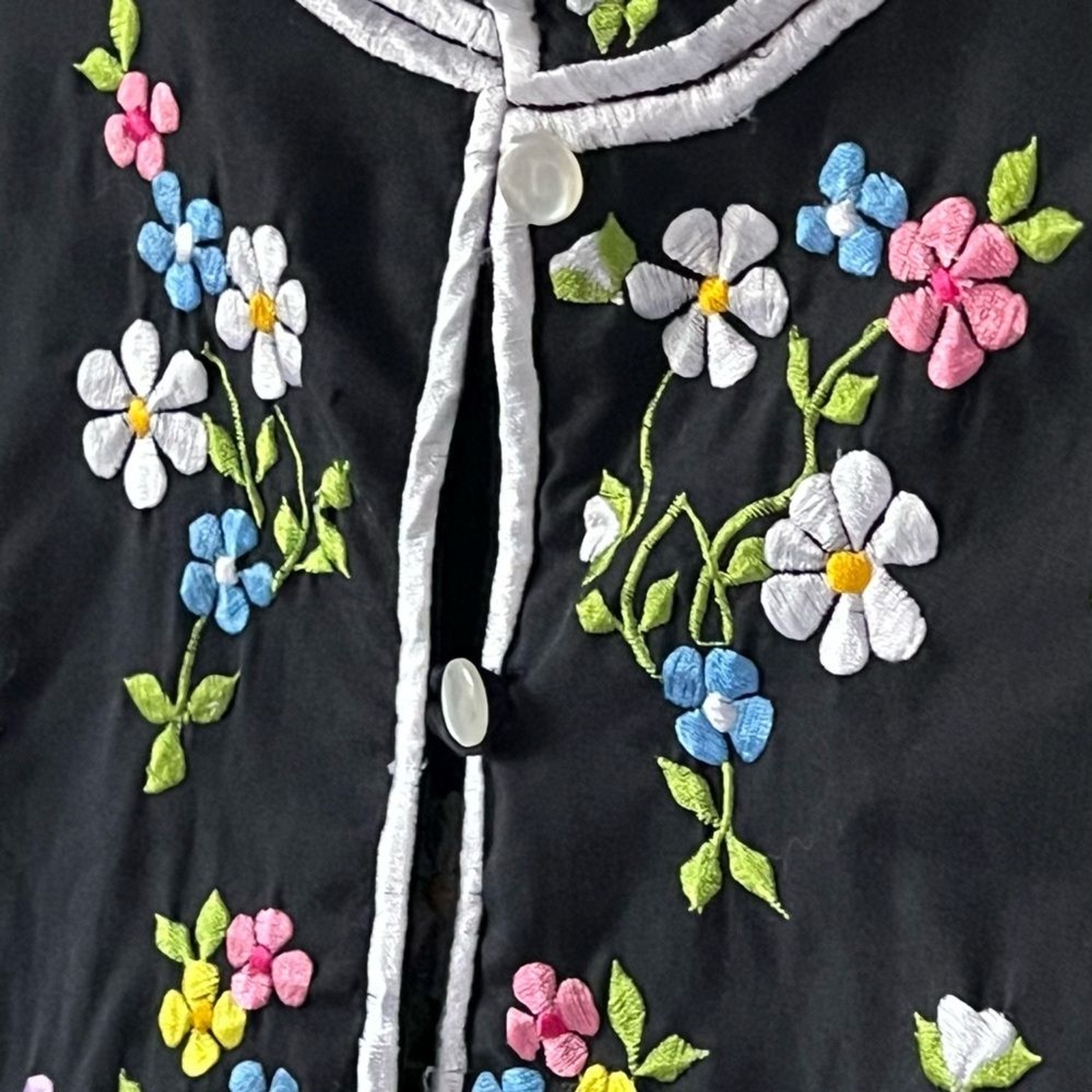 Chuchi San Diego Vintage Floral Garden Embroidered Black Jacket Size Small