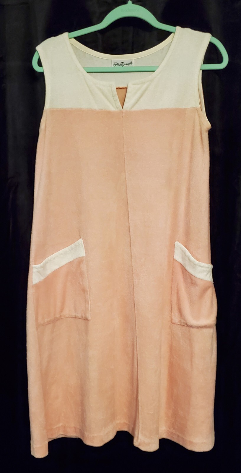 1970s Vintage Gertrude Davenport Women’s Terry Cloth Beach Pool Cover Up.