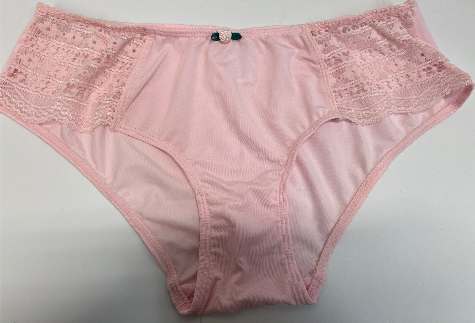Vintage Delicates Satin Pink Low Lace Accent Waist Bikini Panty M/6 Silky Soft