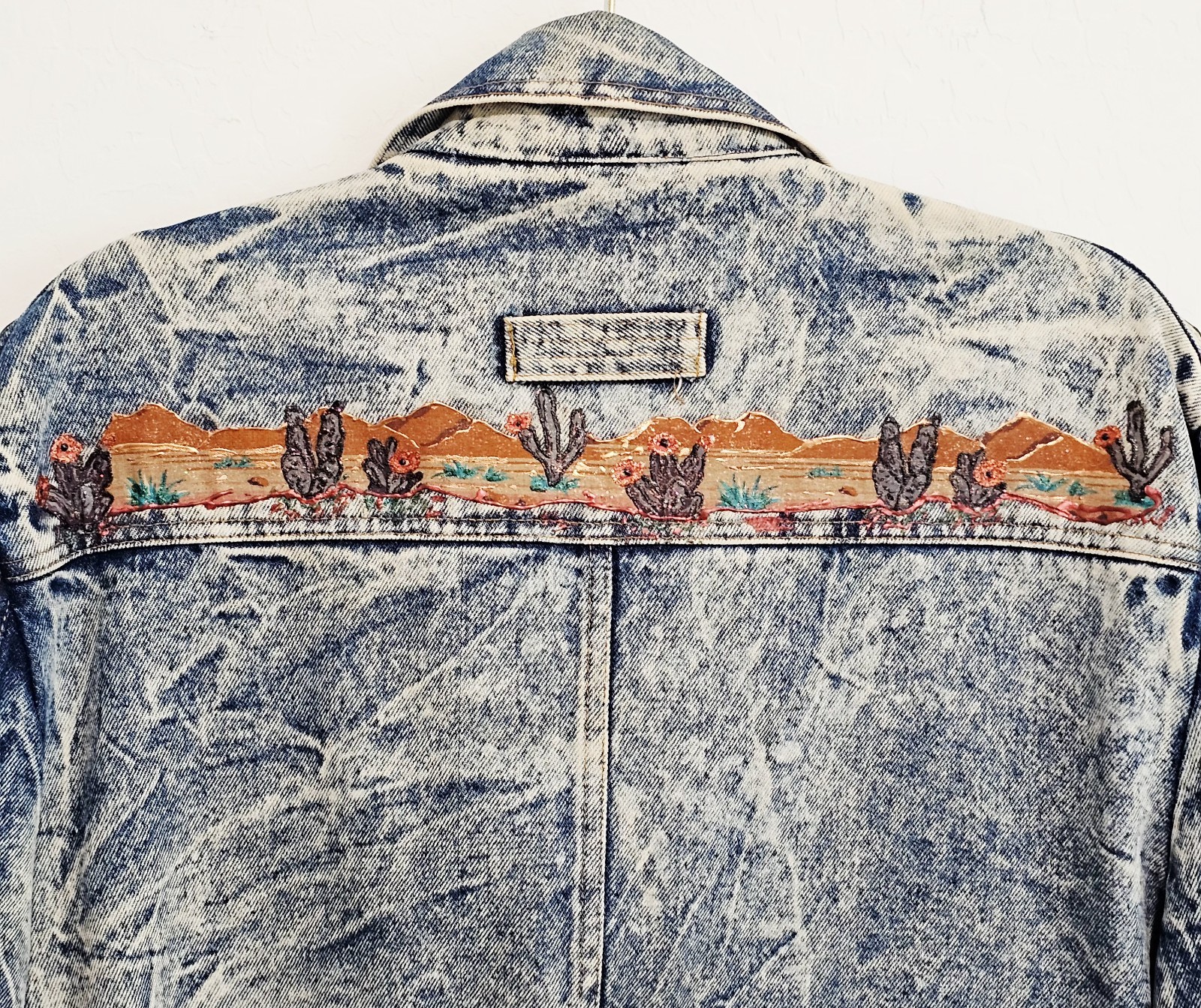 Vintage 80s Denim Jean Jacket Size M Acid Washed Southwestern Aztec Made In USA