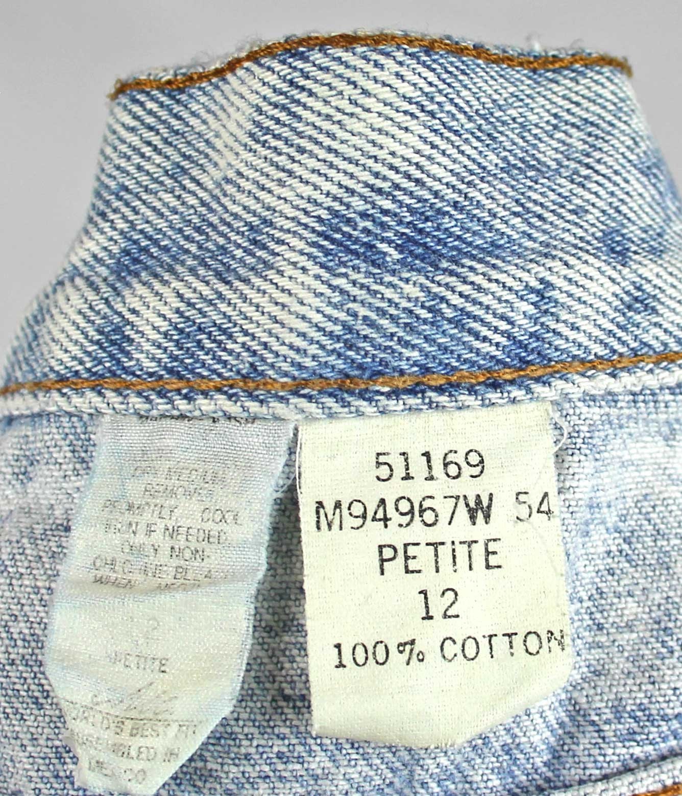 1980s Vintage Chic Baggy Mom Jeans Acid Wash Denim Tapered Leg High Waist 10 P