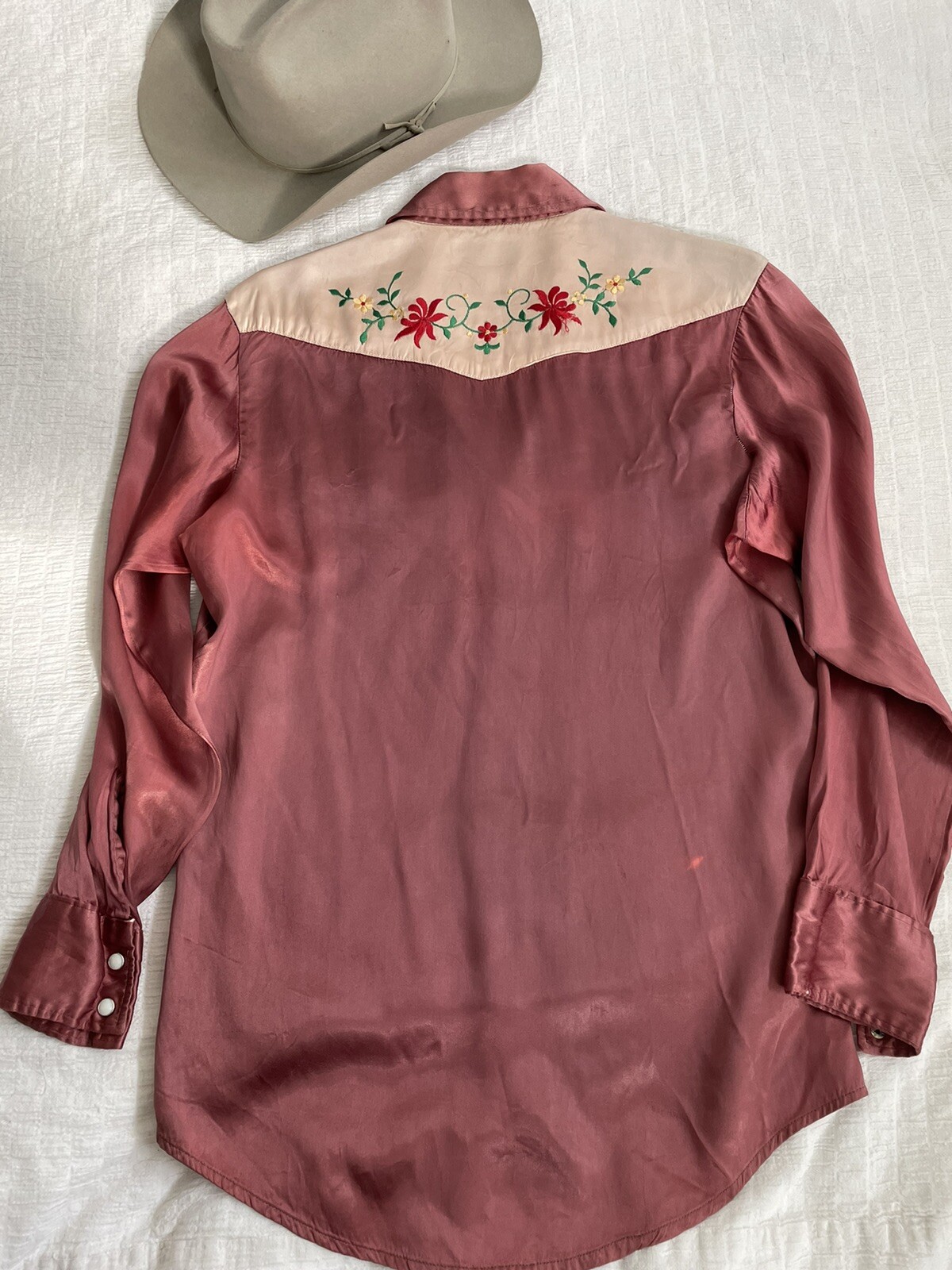 Vintage 60’s Triple LLL Brand- Women’s Embroidered Pearl- Snap Western Shirt M