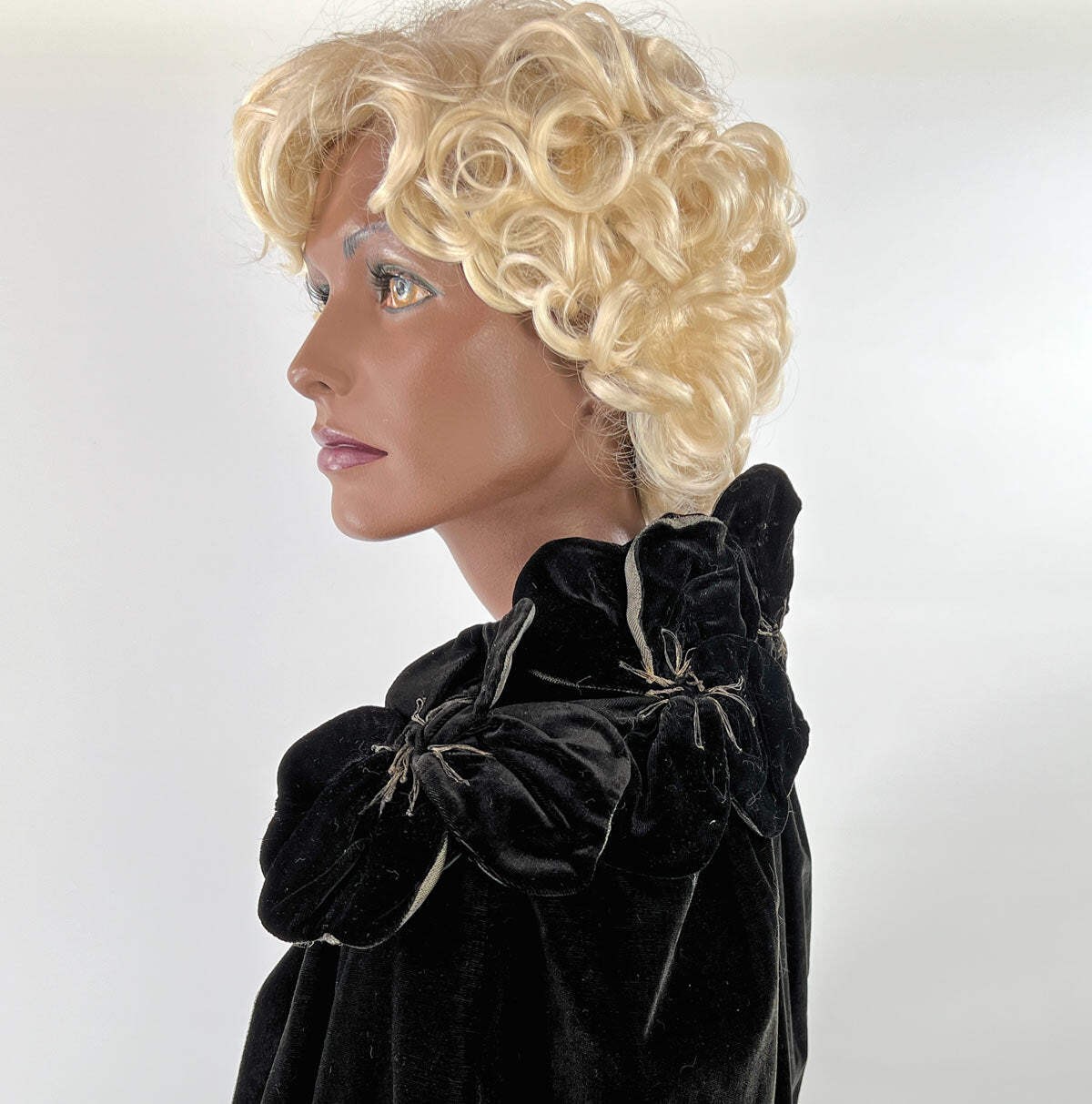 Vintage 20s Evening Cape Silver Lamé Flower Collar Women’s Silk Velvet Cocoon Co