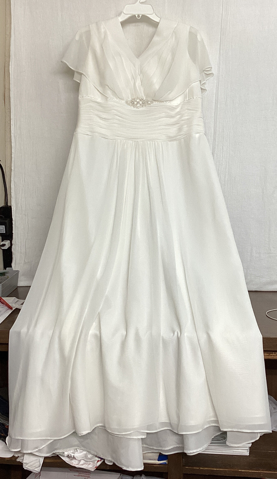 Vintage David’s Bridal White Chiffon Flutter Sleeves size 18w 1T1521