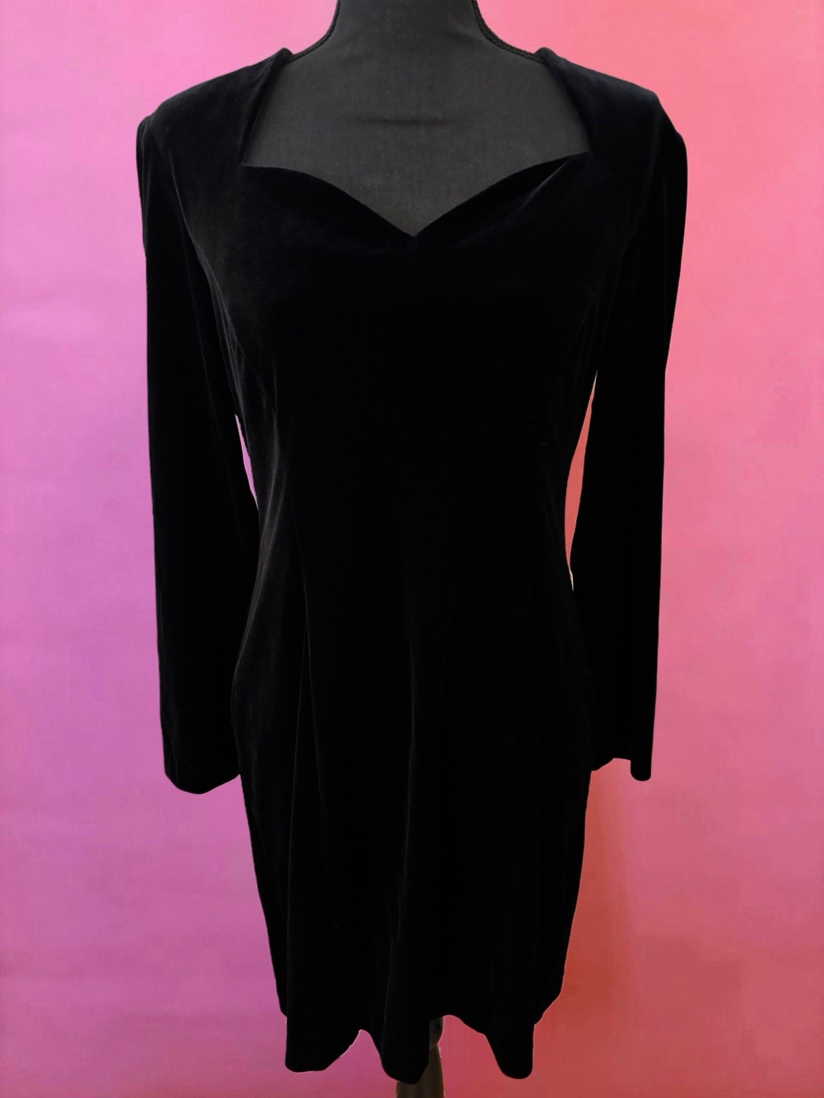 Vintage 80s Jessica Howard Goth Black Velvet Dress Sweetheart Neckline 12P