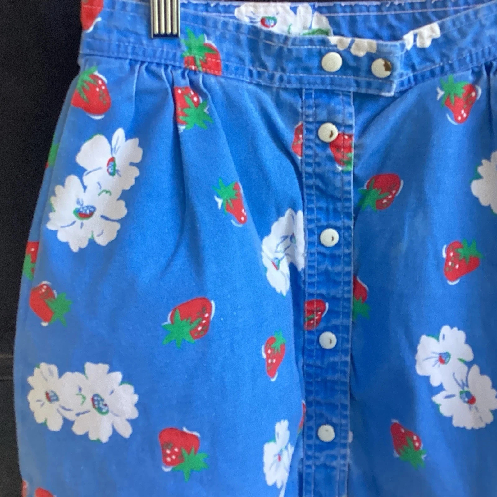 Vintage 1980s-90s Blue Denim Strawberry Floral Mini Skirt Cottagecore Y2K