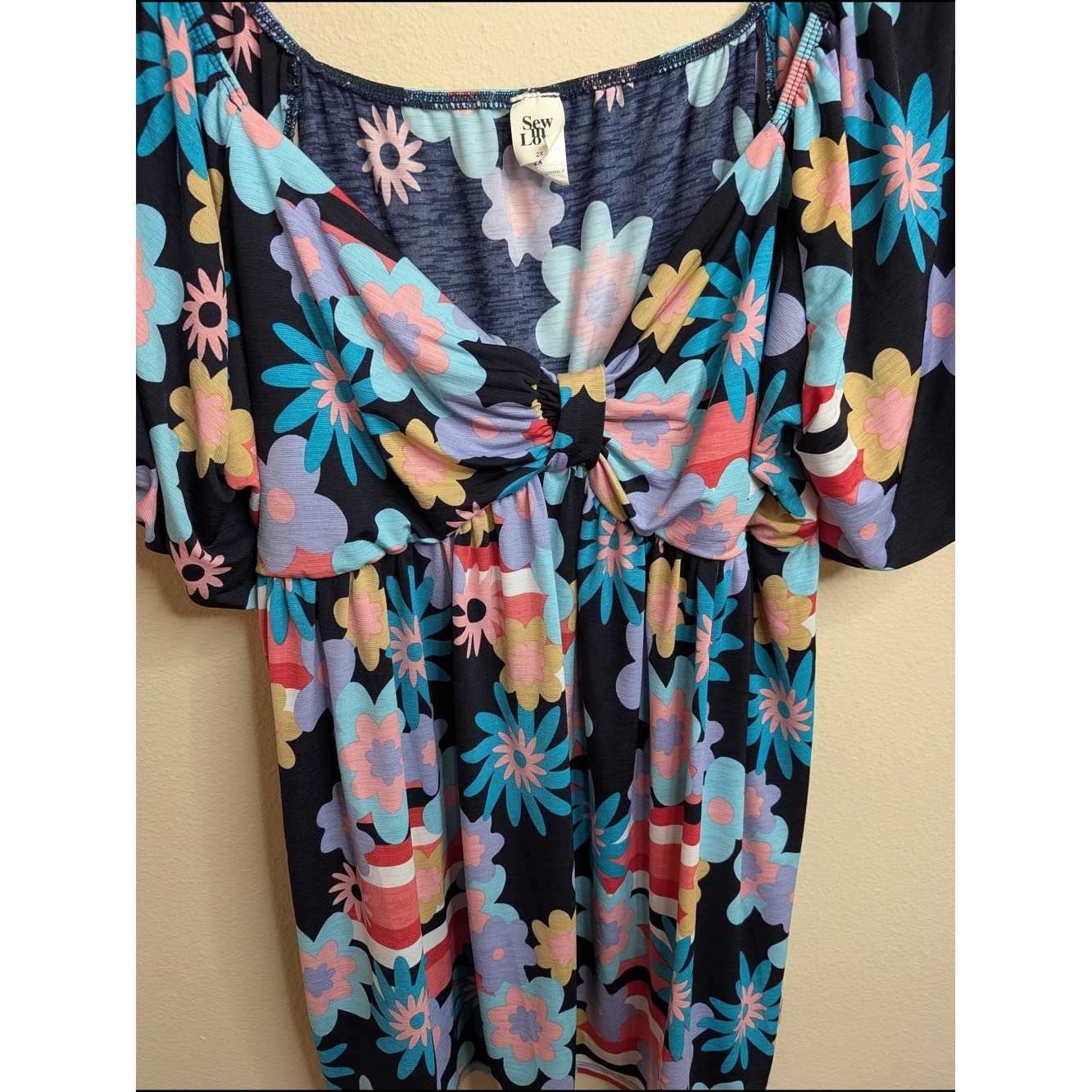Sew In Love Retro Floral Top 2X Navy Multicolor Daisy Print with Twist Front