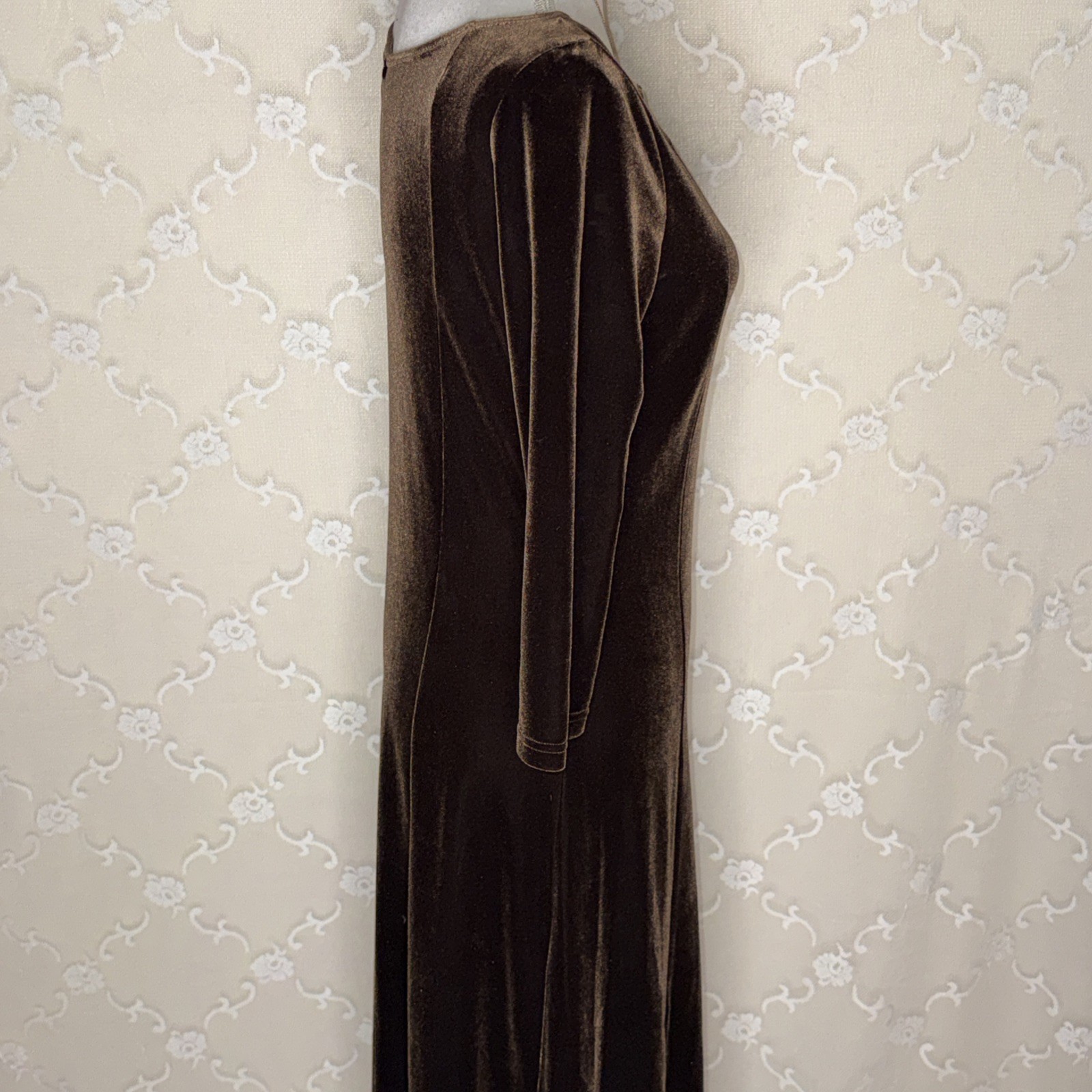VTG Eddie Bauer Brown Flat Stretch Velvet Long Shift Dress Size Medium 36 Bust