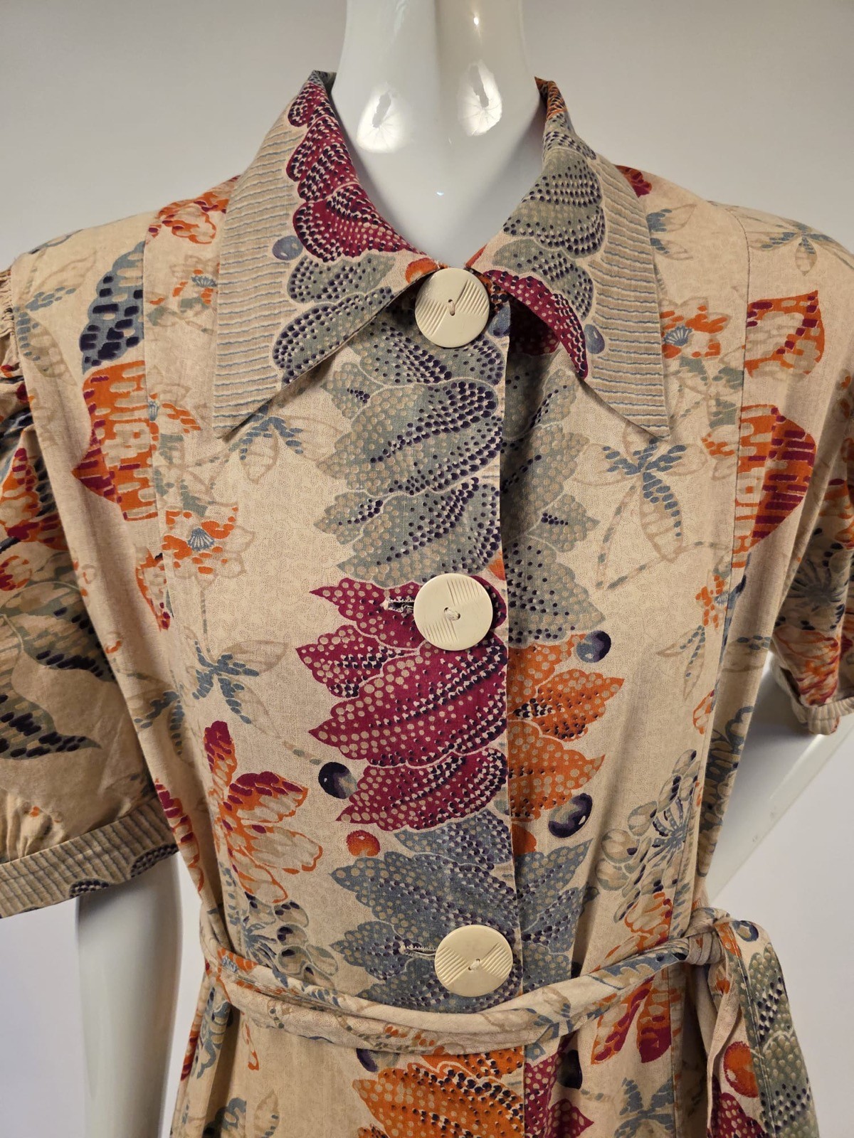 1930’S UNUSUAL BATIK STYLE FLORAL STRIPE PRINT COTTON SUMMER DRESS W BELT