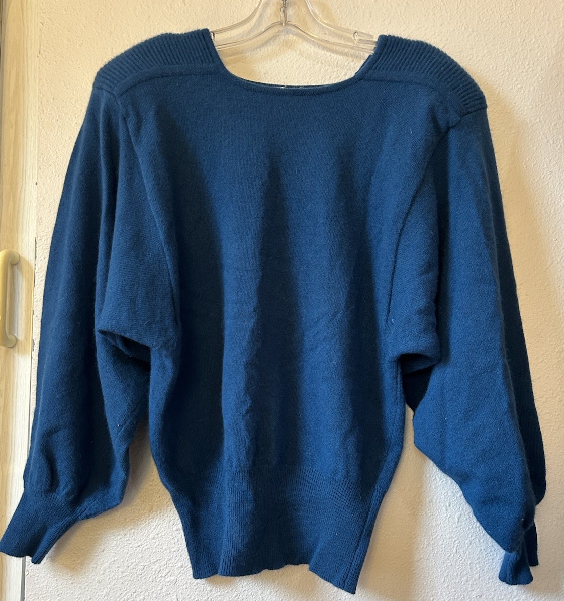VTG 80’s Lambswool, Angora Batwing Sleeve Sweater Size Small Shoulder Pads
