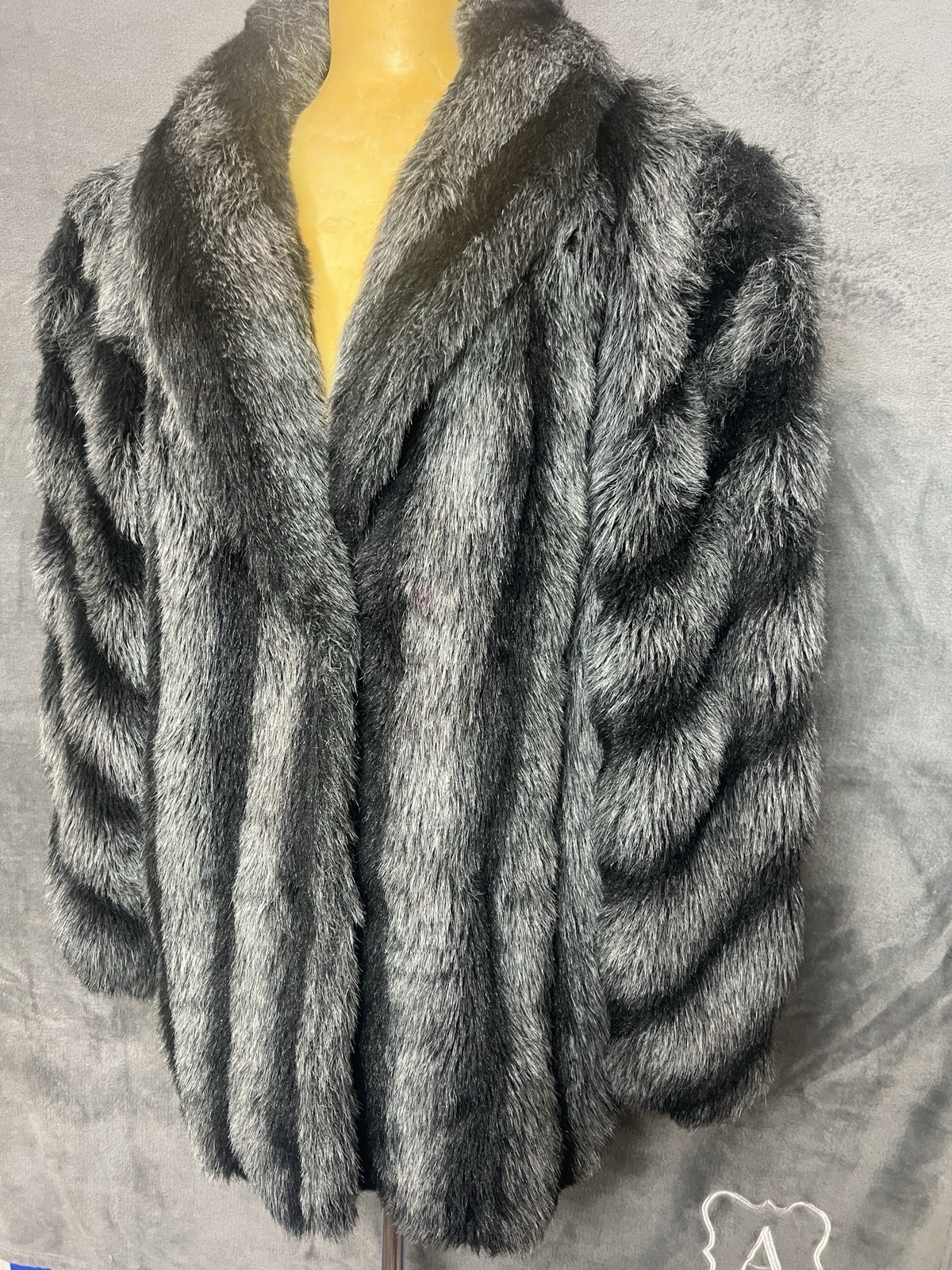 Faux Raccoon Fur Coat Vintage Gray Black Striped Shaggy Winter Jacket – Size?