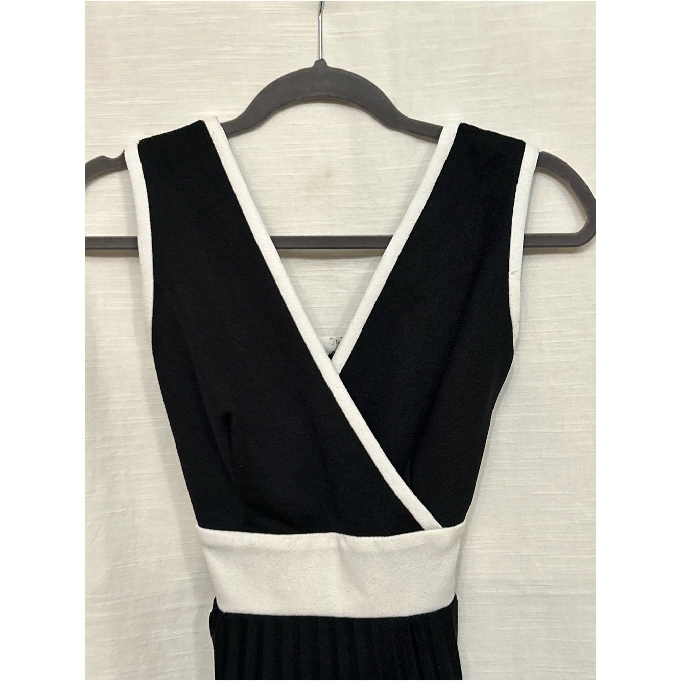 True Vintage Classic Black and White V-Neck Maxi Dress w/ Pleated Bottom and Tie