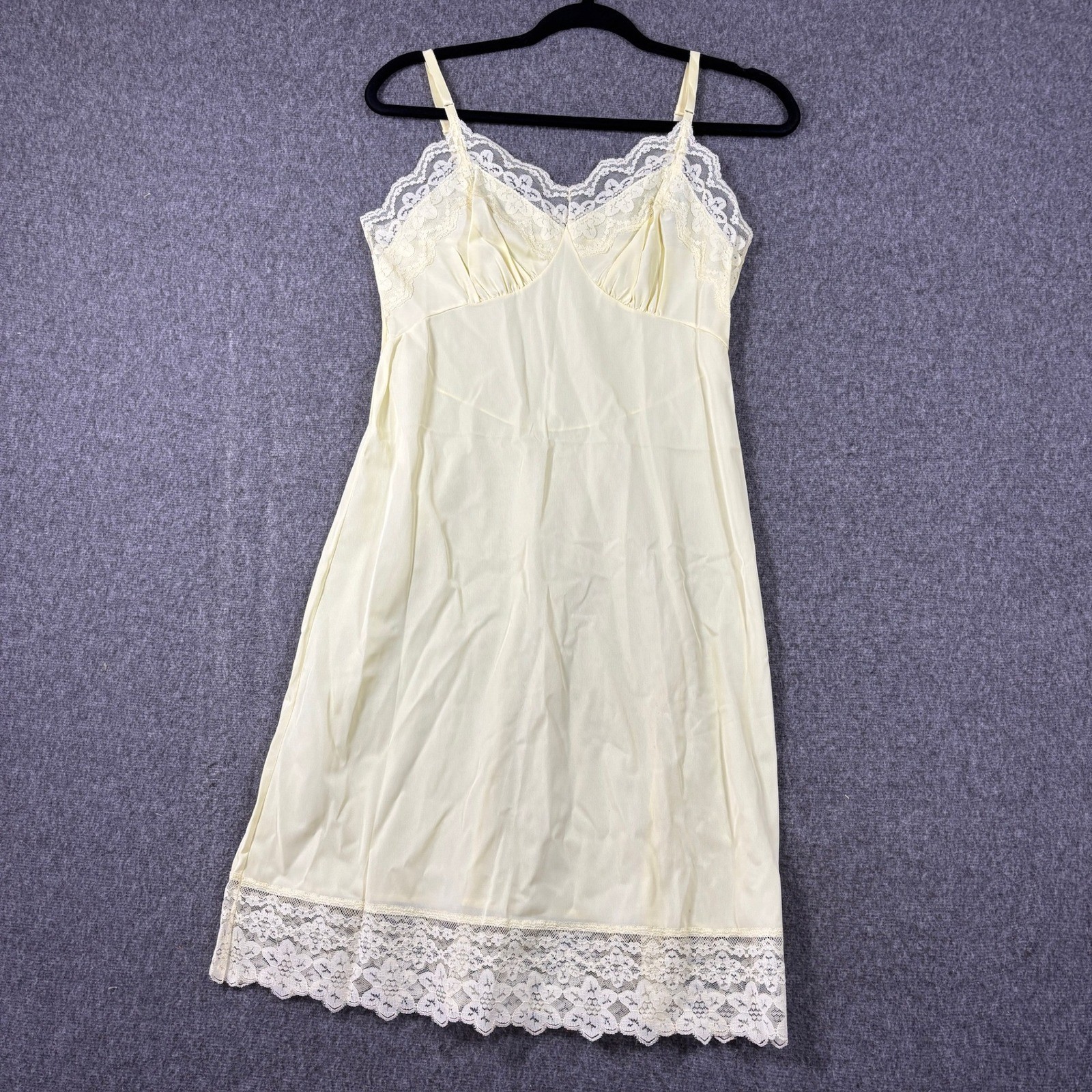 Vintage Lorraine Lingerie Yellow Lace Trim Full Slip Dress RN 34452 Size 34