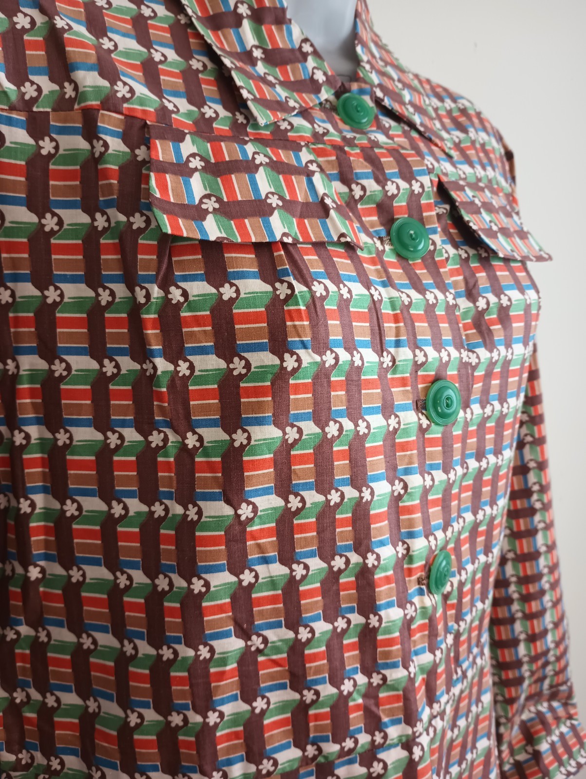 Vintage 70s Funky Mod Shirt Dress With Green Buttons Size Medium