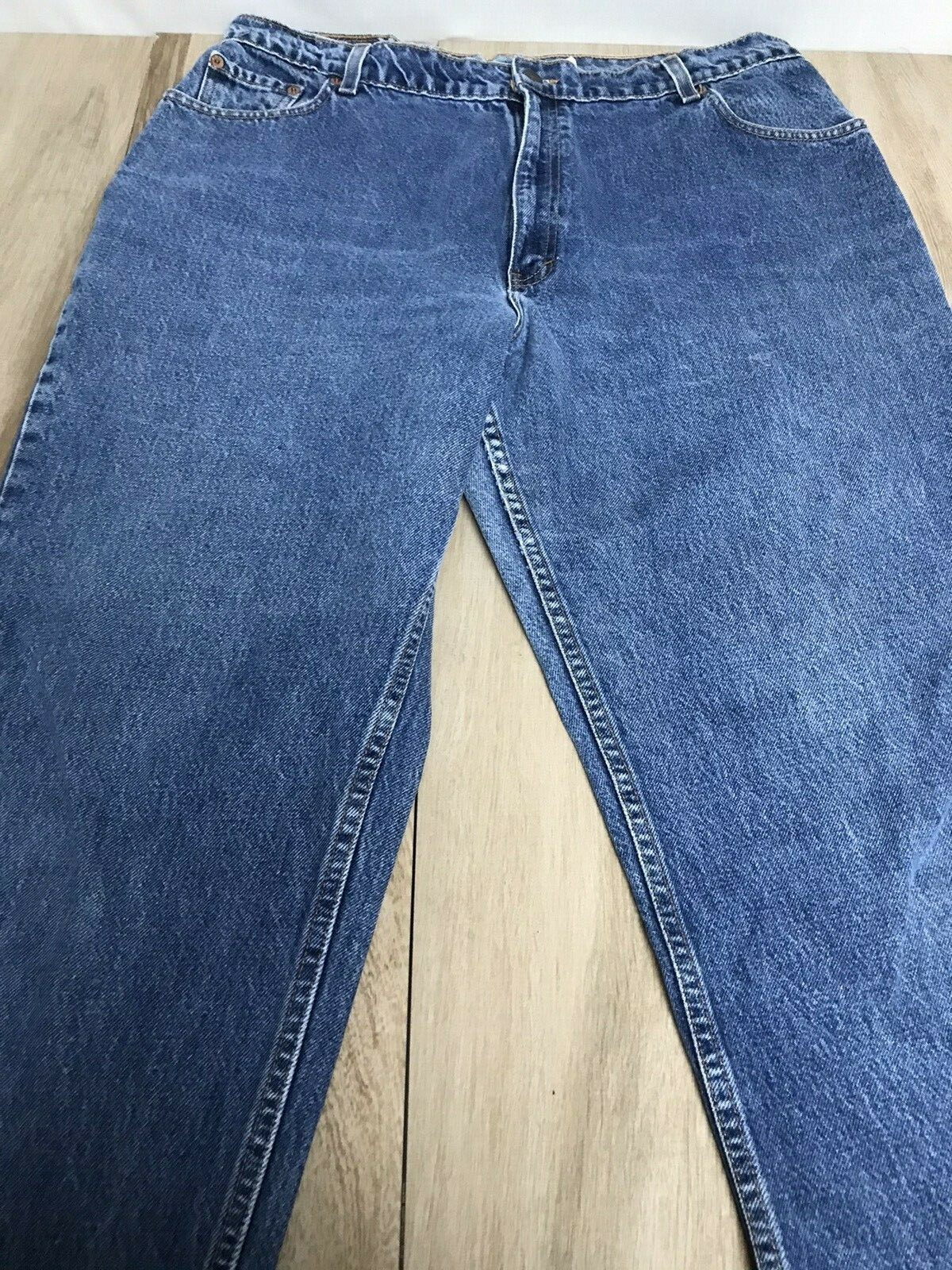 Levis 550 Relaxed Tapered Jeans 18 Reg L (35×32)