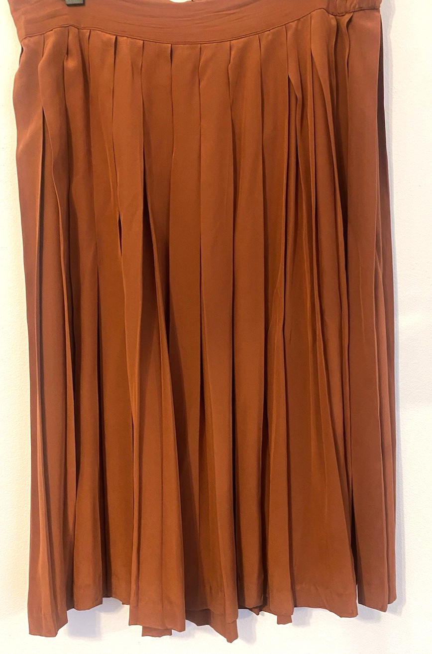 Garfinckel’s Vintage Silk Rust 2 Piece Co-ord Set_Pleated Skirt/Top, Size L