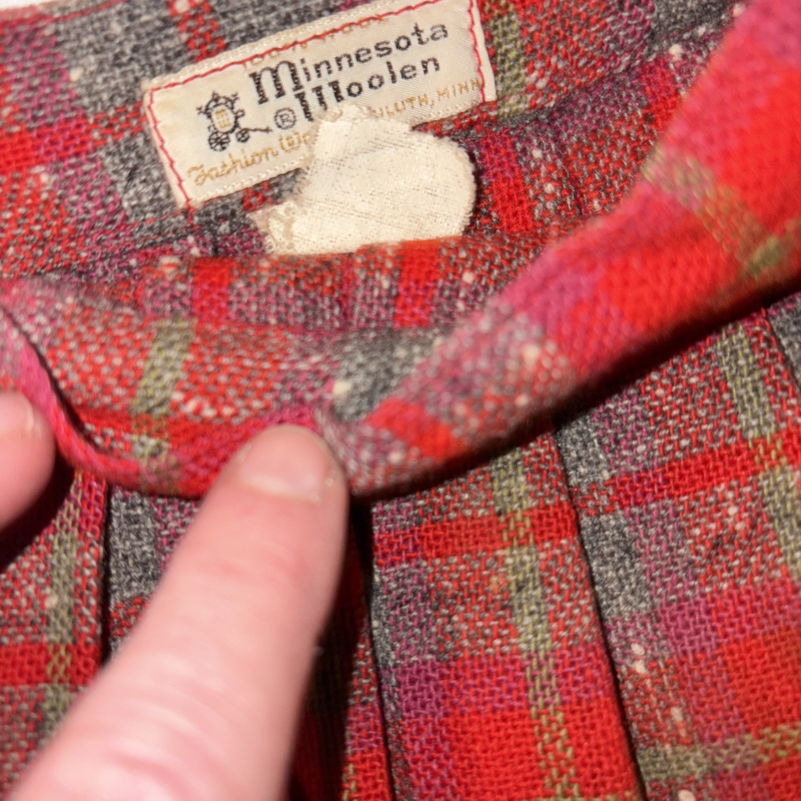 Vtg Minnesota Tailored Skirt Woolen Co. Mills Pleated Red Plaid 40s 50s 60s 70s