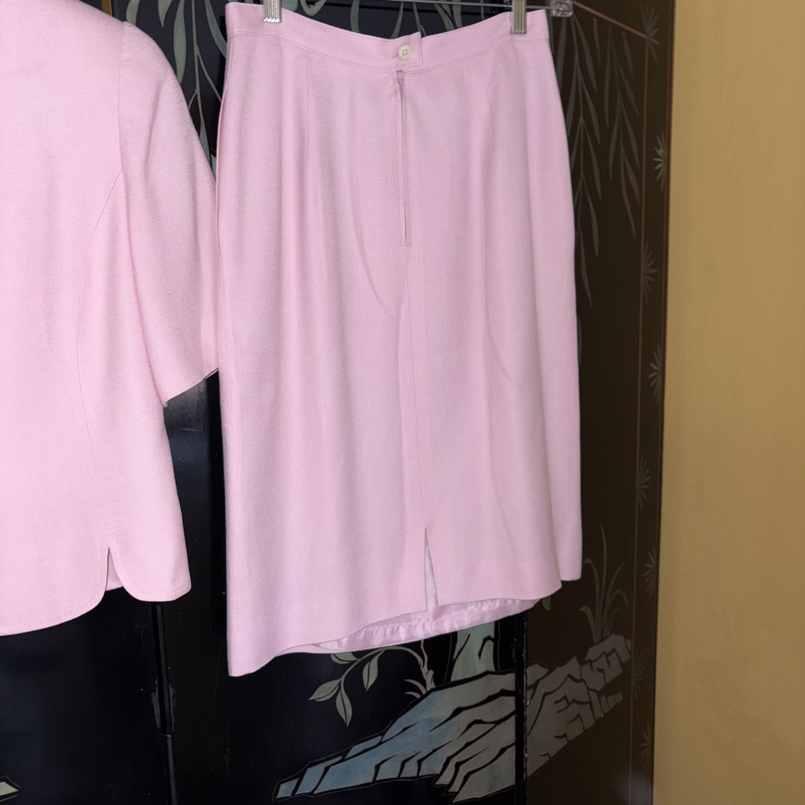 Vintage Pink Women’s Skirt Set – Elegant Two-Piece Ensemble, Stunning!