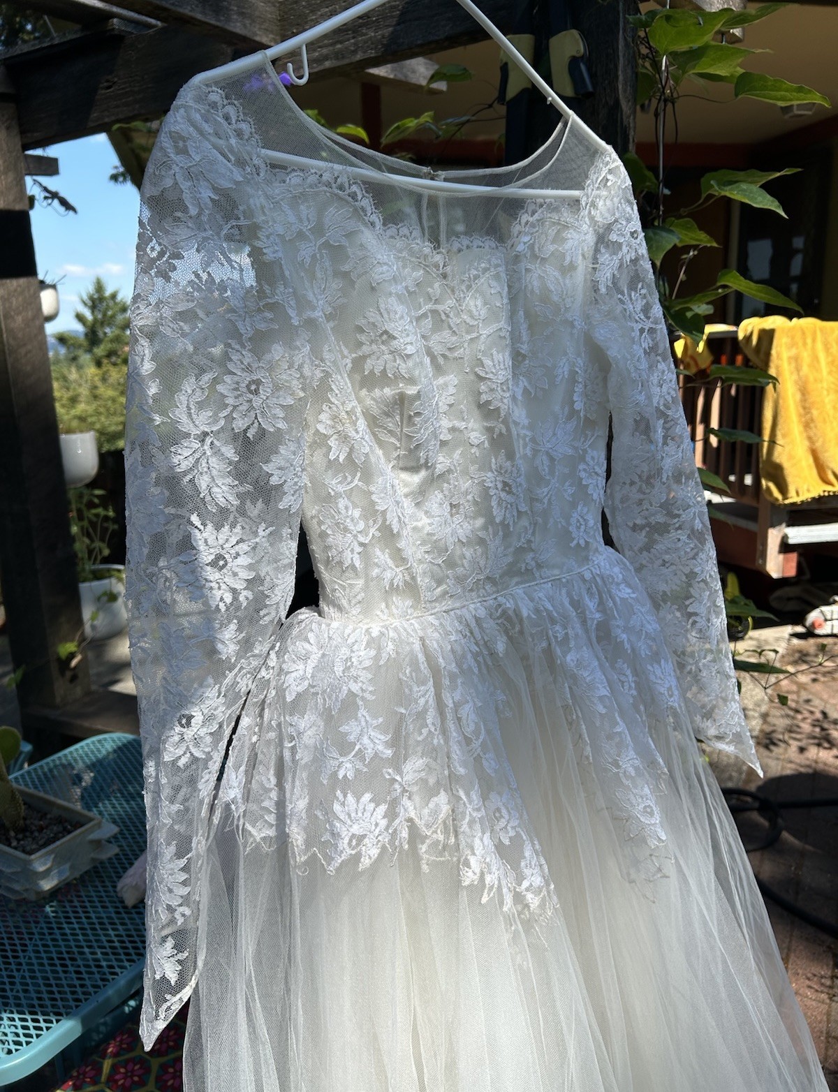 1950s Tea Length Wedding Dress w/ Vintage Tulle & Lace Bridal Cupcake Romantic S