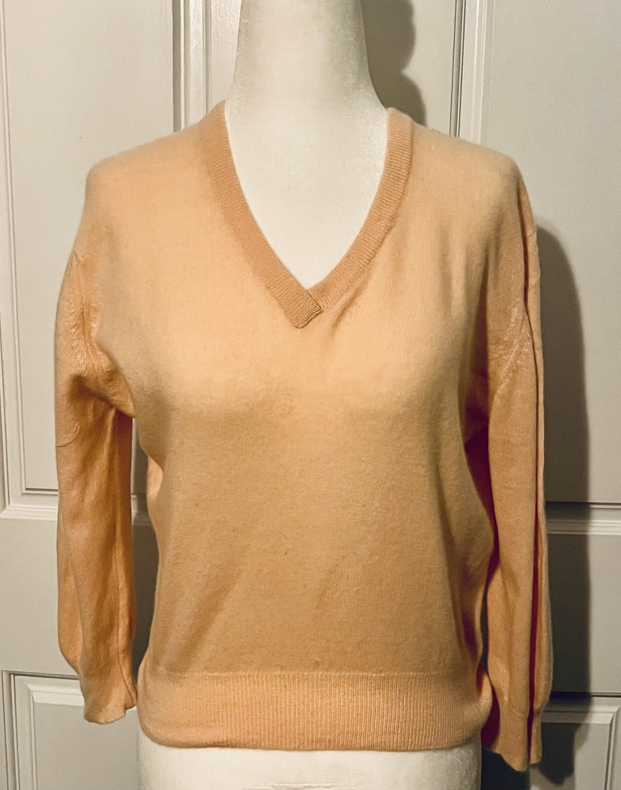 Vintage 1950s/60s Kingsley Soft Pink 100% Cashmere V-Neck Sweater Size XS/S