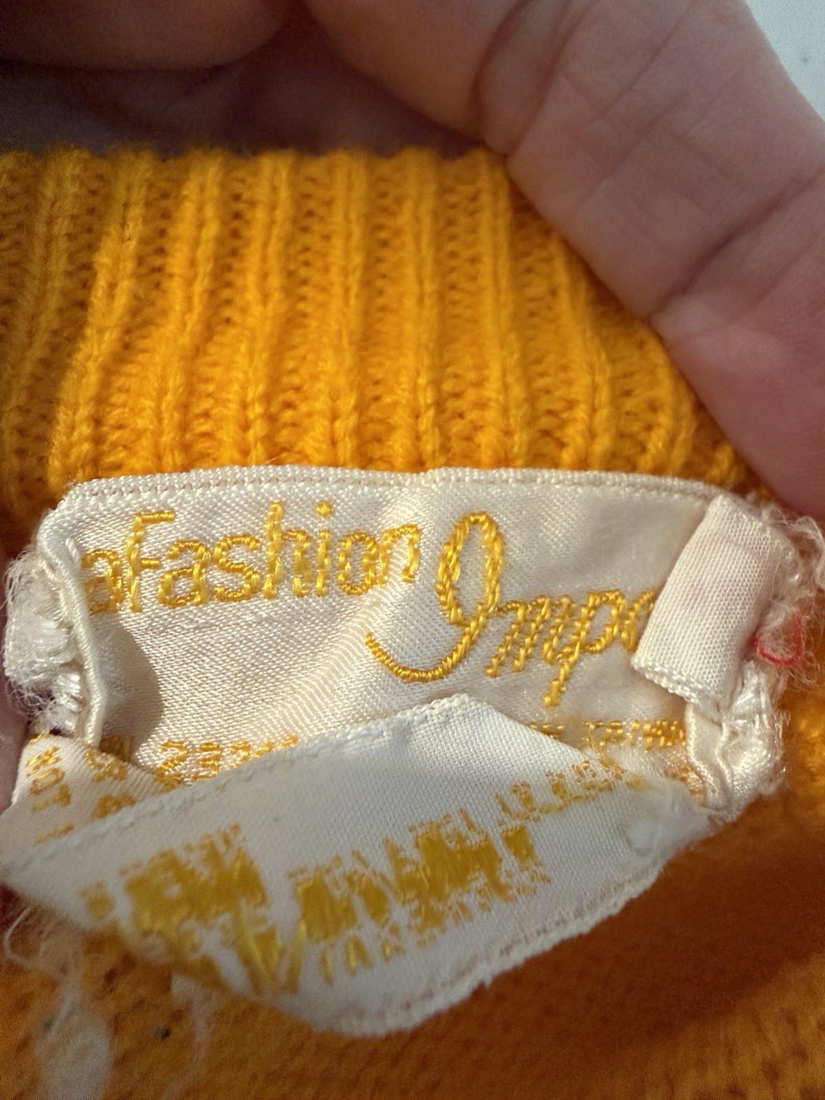 Women’s Vtg 70’s 80’s Cardigan Gold / Yellow Size Small Sweater Uniform