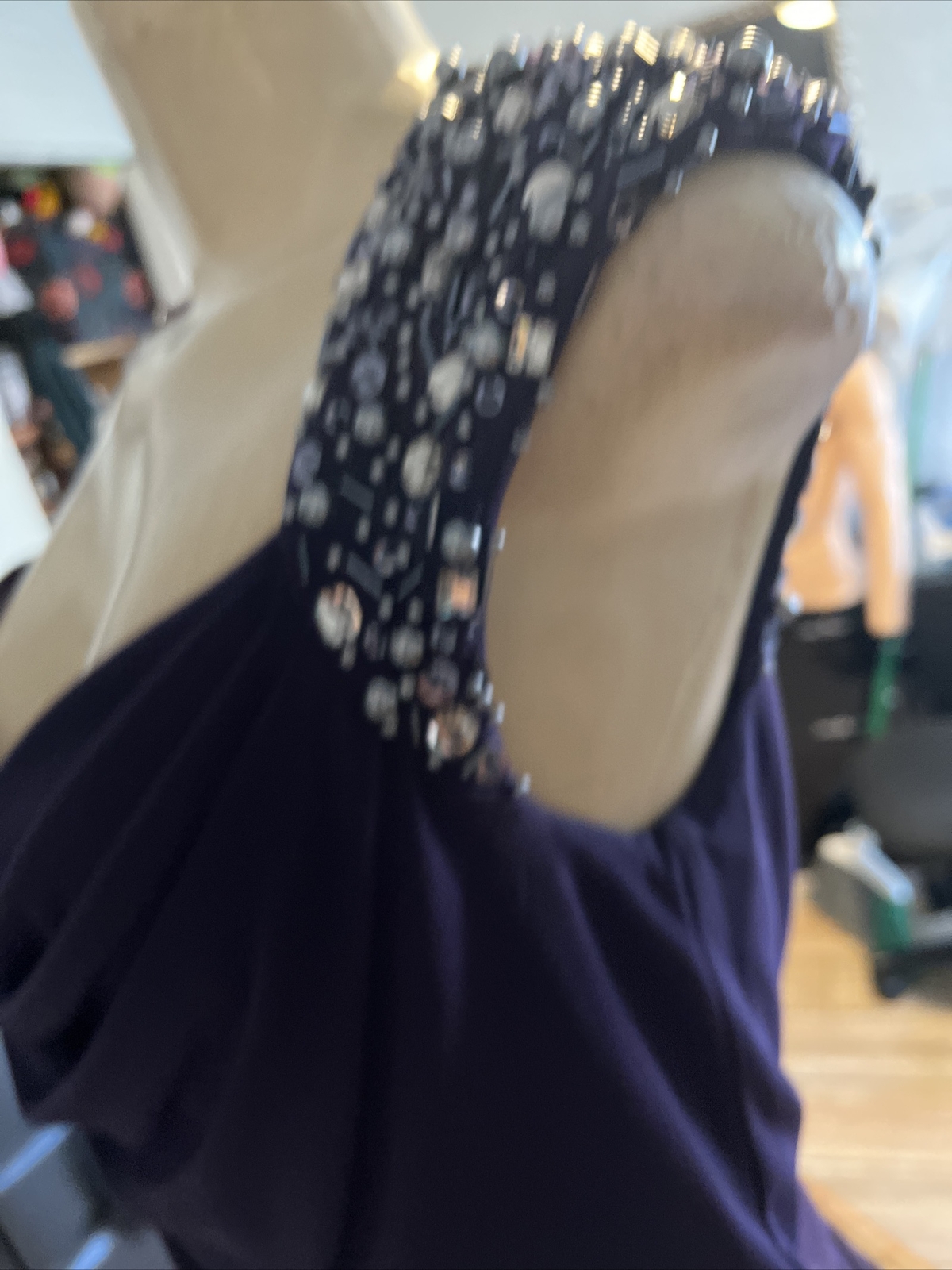 VTG MAGGY LONDON PURPLE RUCHED W/BEADED GEMS SHORT SLEEVES DRESS STUNNING xb8