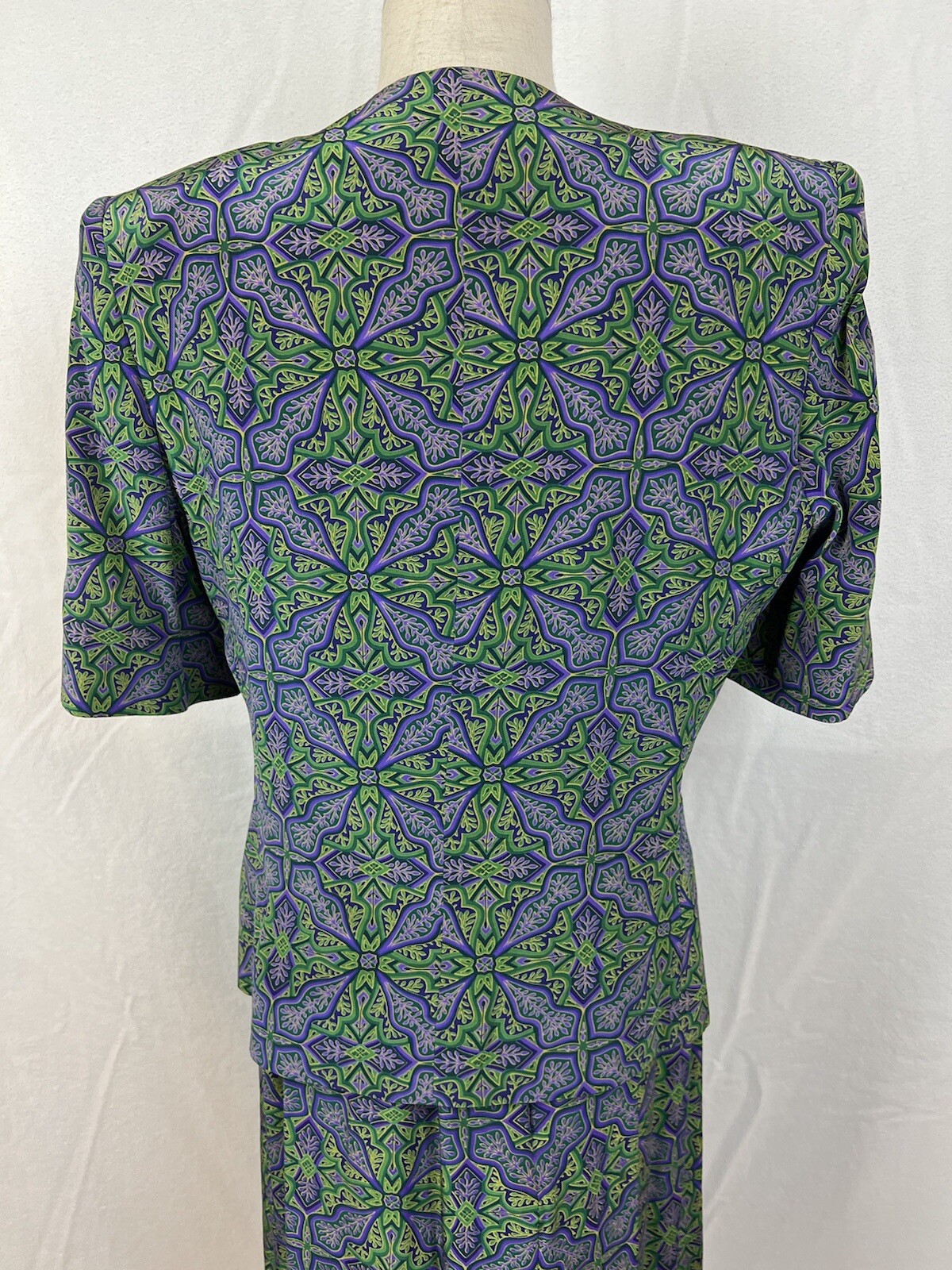 Vintage Women’s Evan-Picone Green Purple Silk Blouse Skirt Set Size 6 and 8