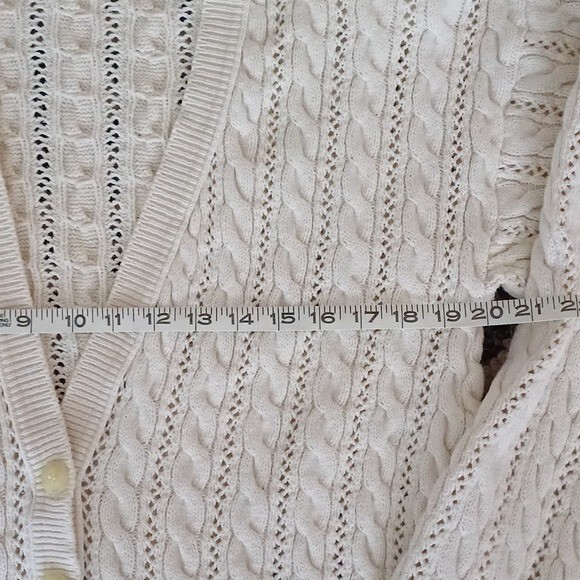 Christie & Jill vintage cableknit V-neck cream cardigan M