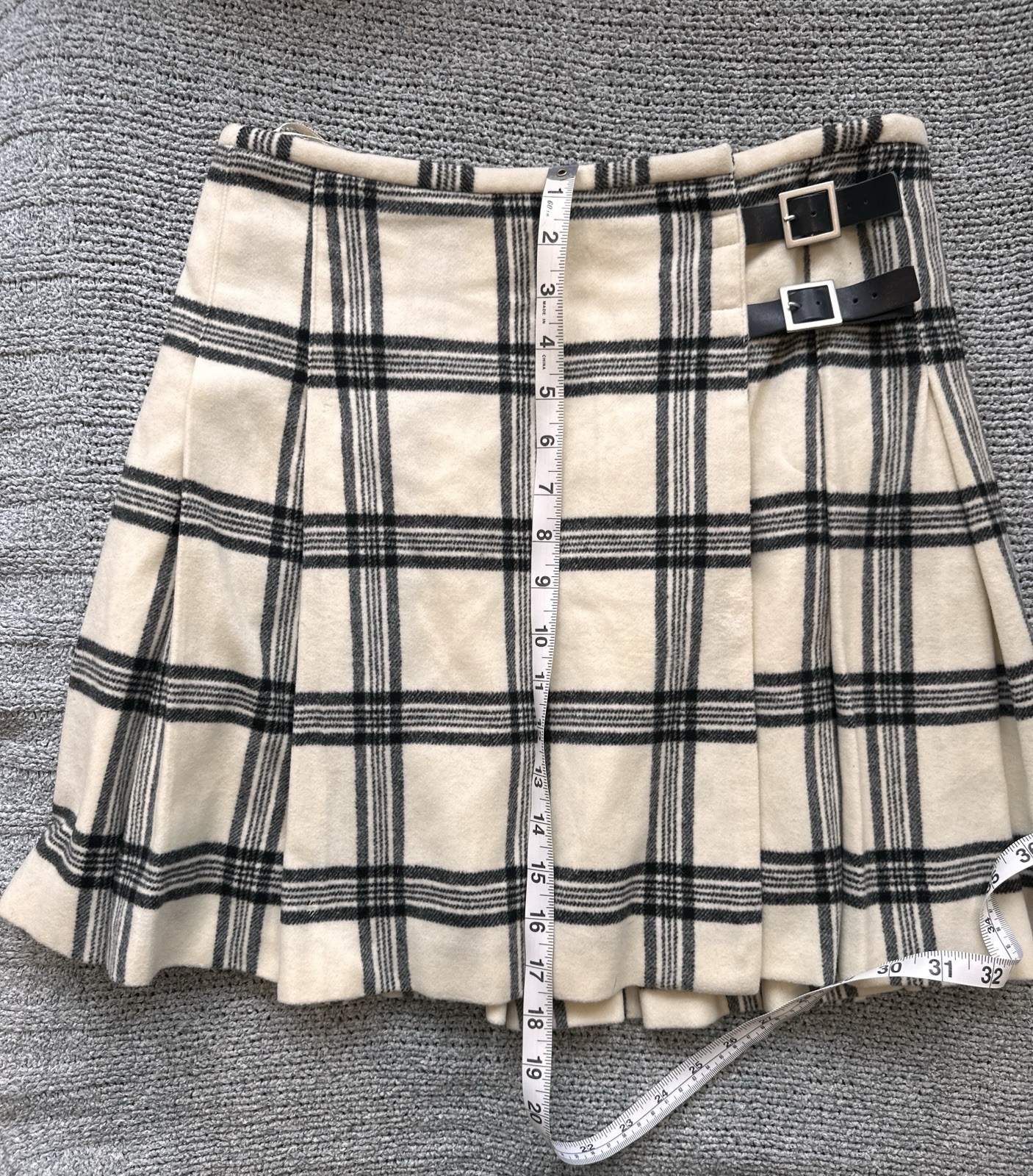 Women’s Vintage Banana Republic Plaid Kilt Pleated Wool Skirt Leather Buckles, 4