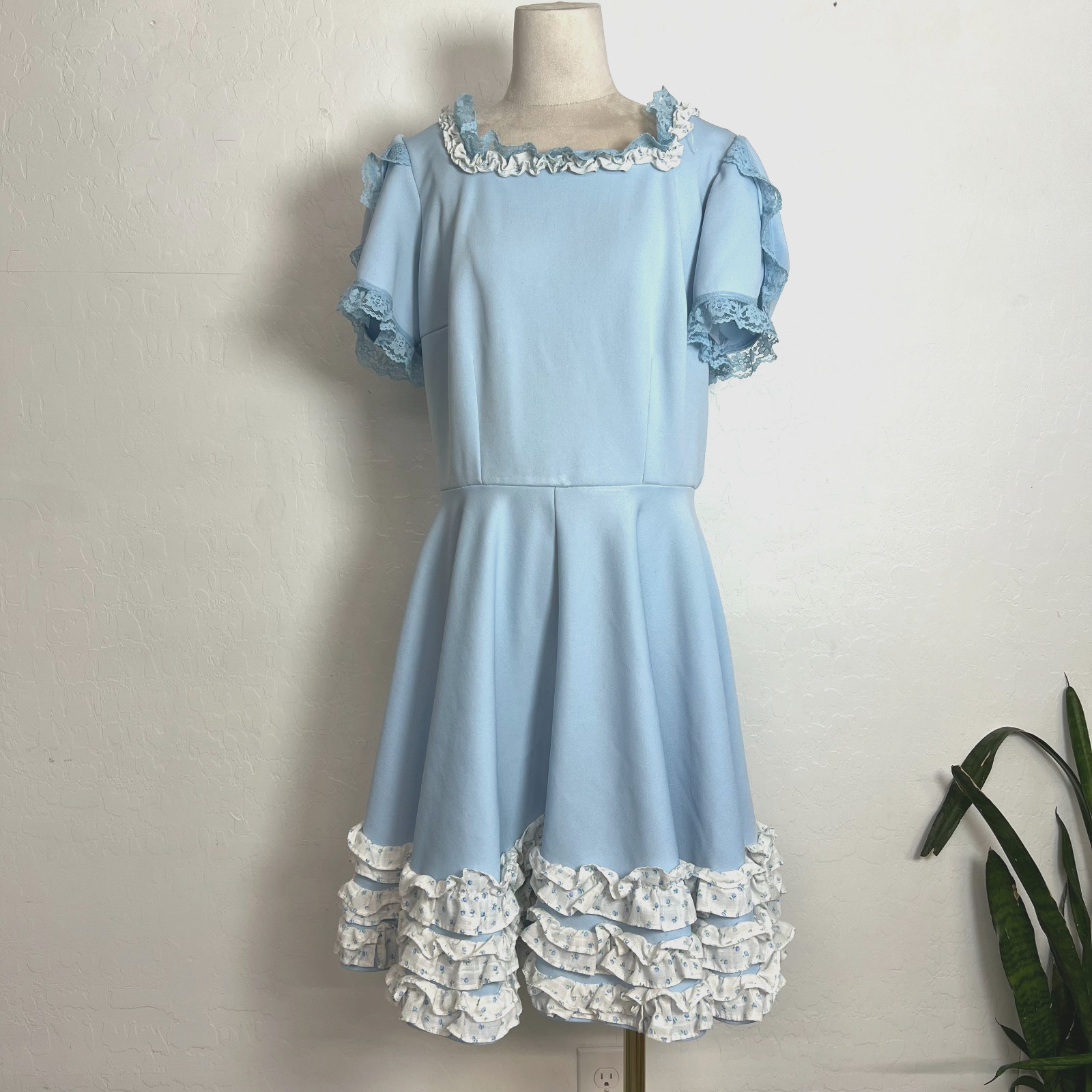 VTG Japanese LOLITA dress sz M/L tiered ruffles coquette retro skater lace trim