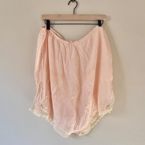 Antique 20s Peach Silk Tap Shorts pink bow coquette vintage XL AS IS lace bow