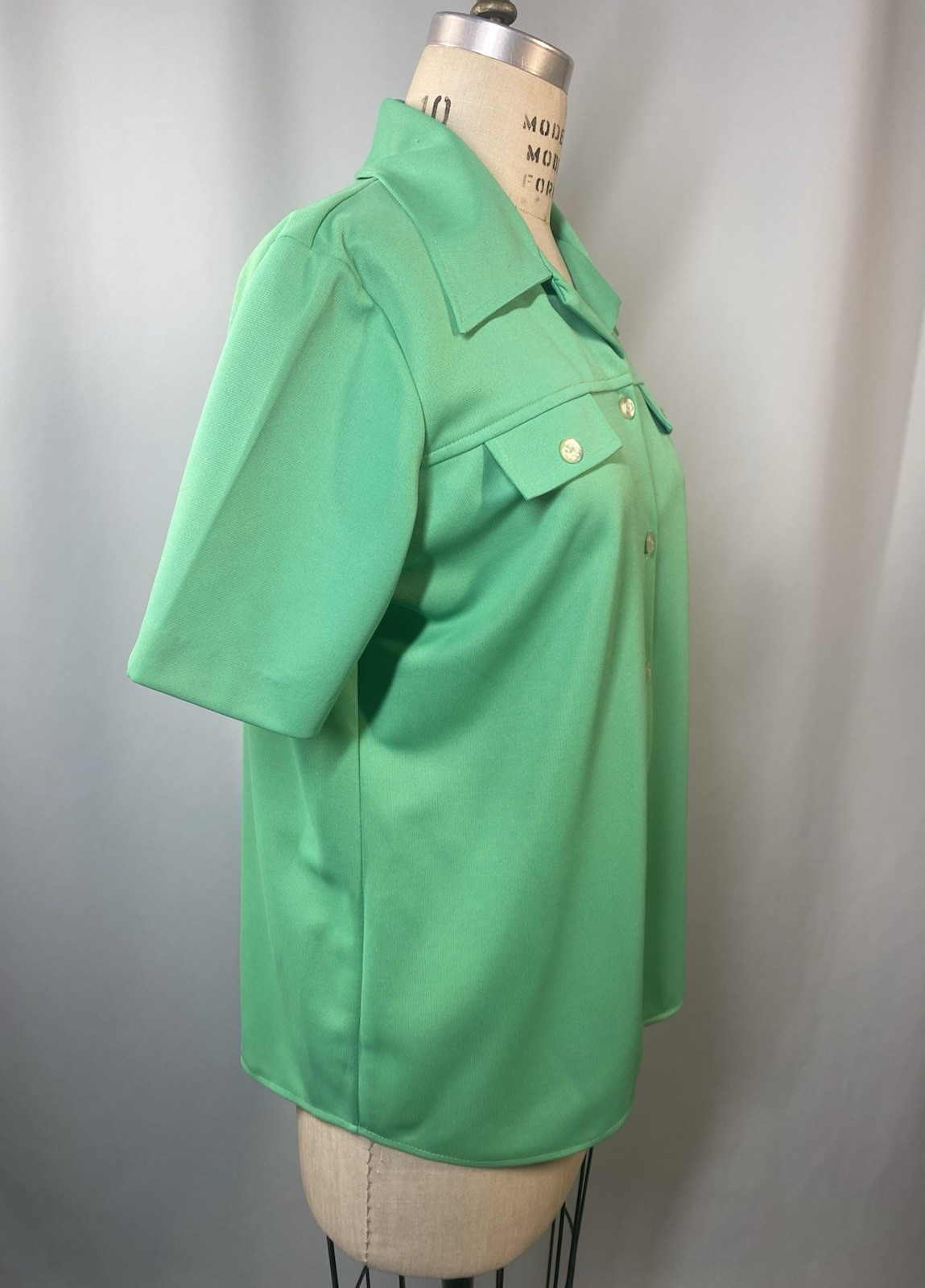 Women’s Vintage Top SIZE LARGE green short sleeve 60s 60s point collar