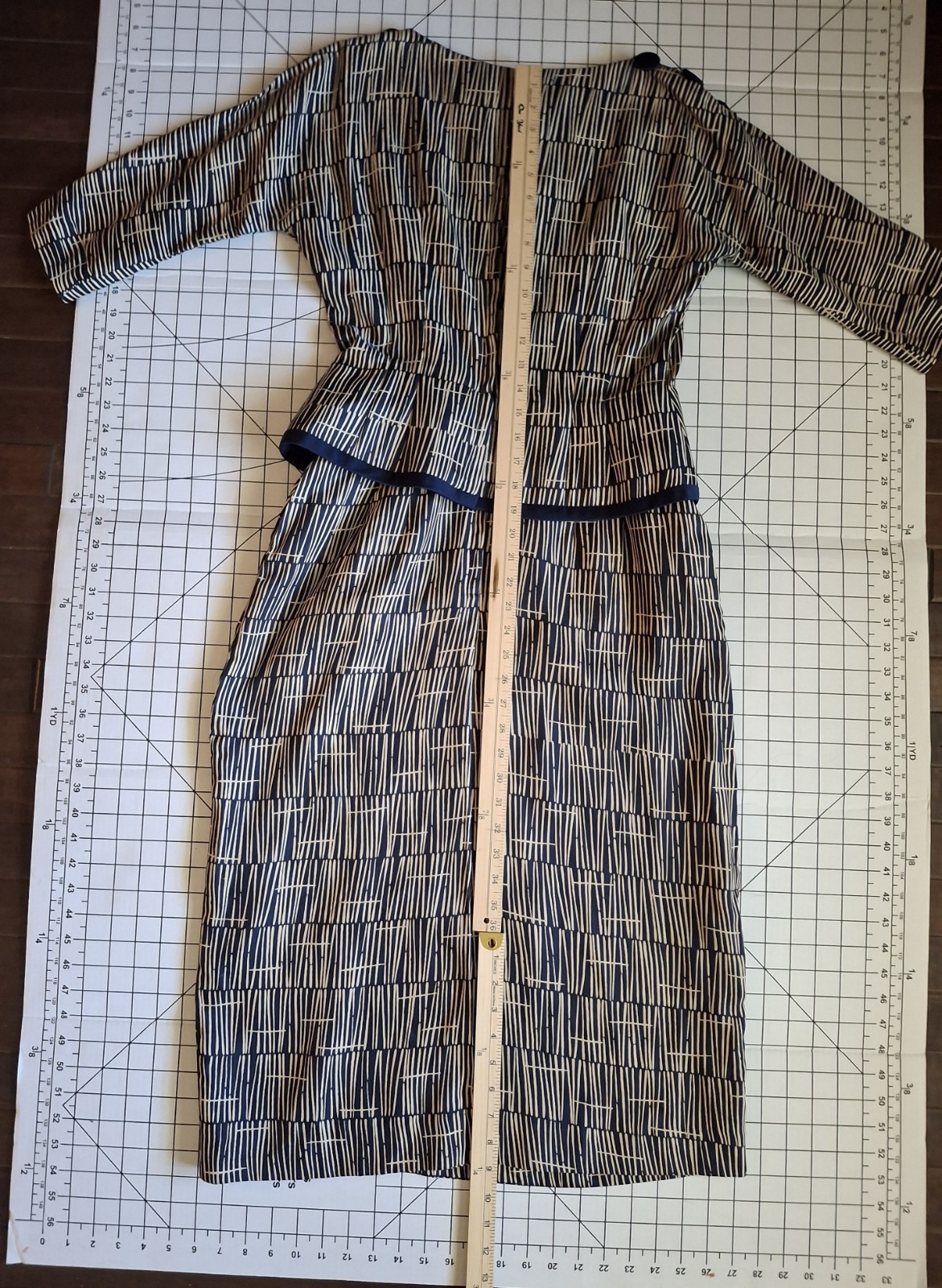 Vintage Custom Made Peplum Wiggle Dress Navy & Cream XS/ XXS Petite