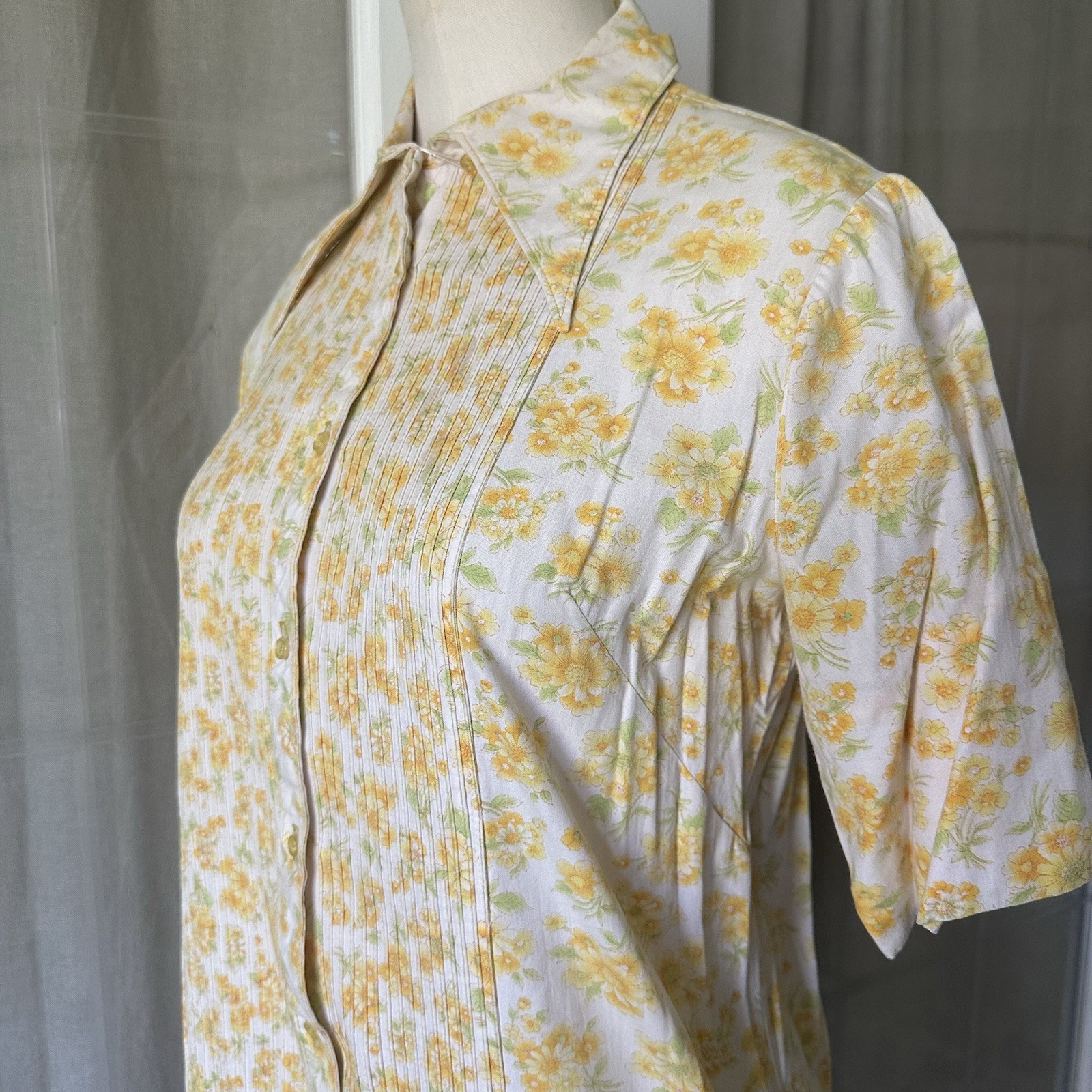 LADY BIRD Vtg Yellow Floral Dress Shirt Sheath Dainty