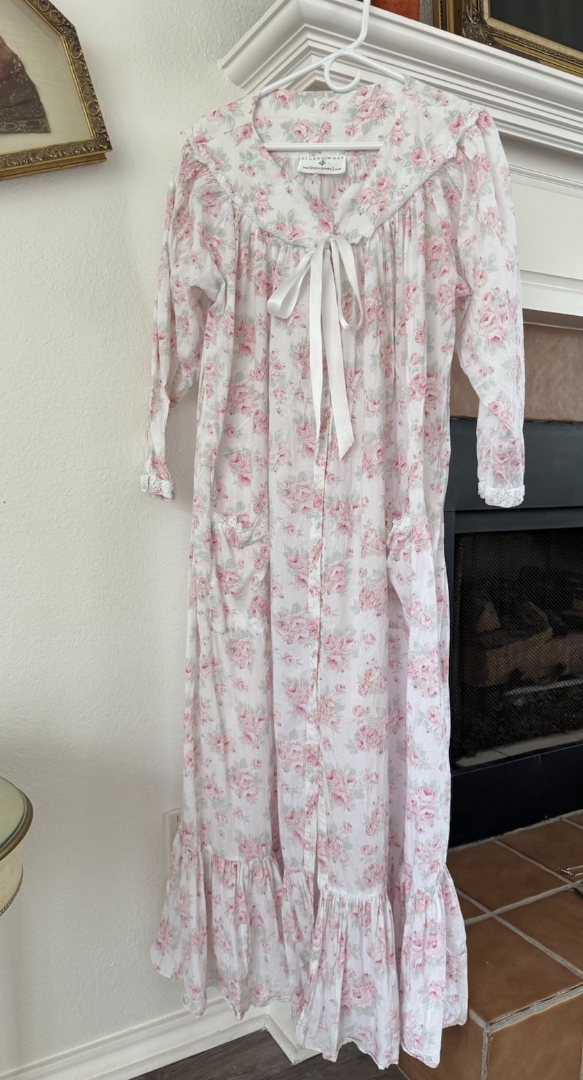 Vintage Eileen West 🌸 Queen Anne’s Lace Nightgown S Cotton Floral Victorian