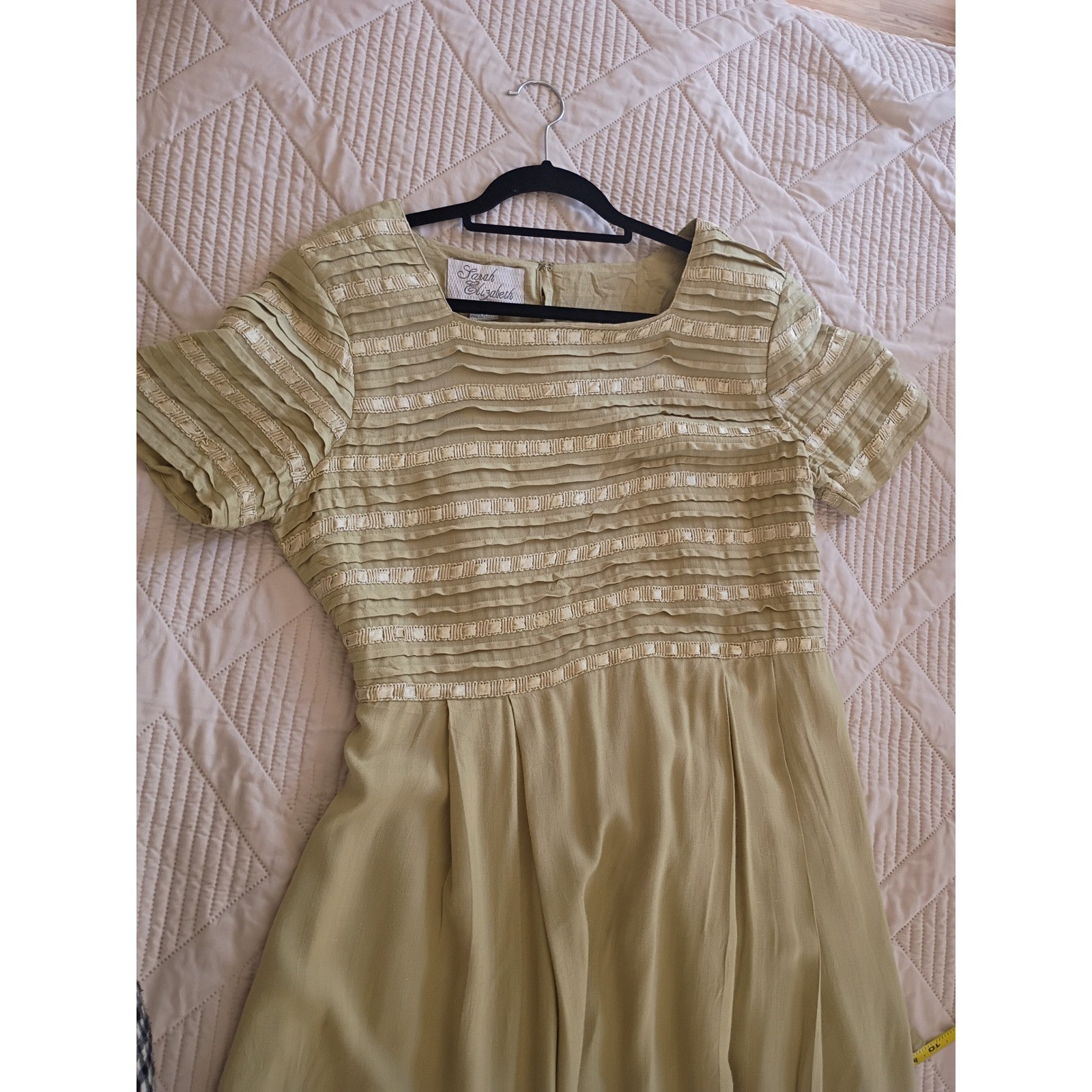 Sarah Elizabeth Vintage Green Rayon Pleated Ribbon Trim Midi Dress Size 16