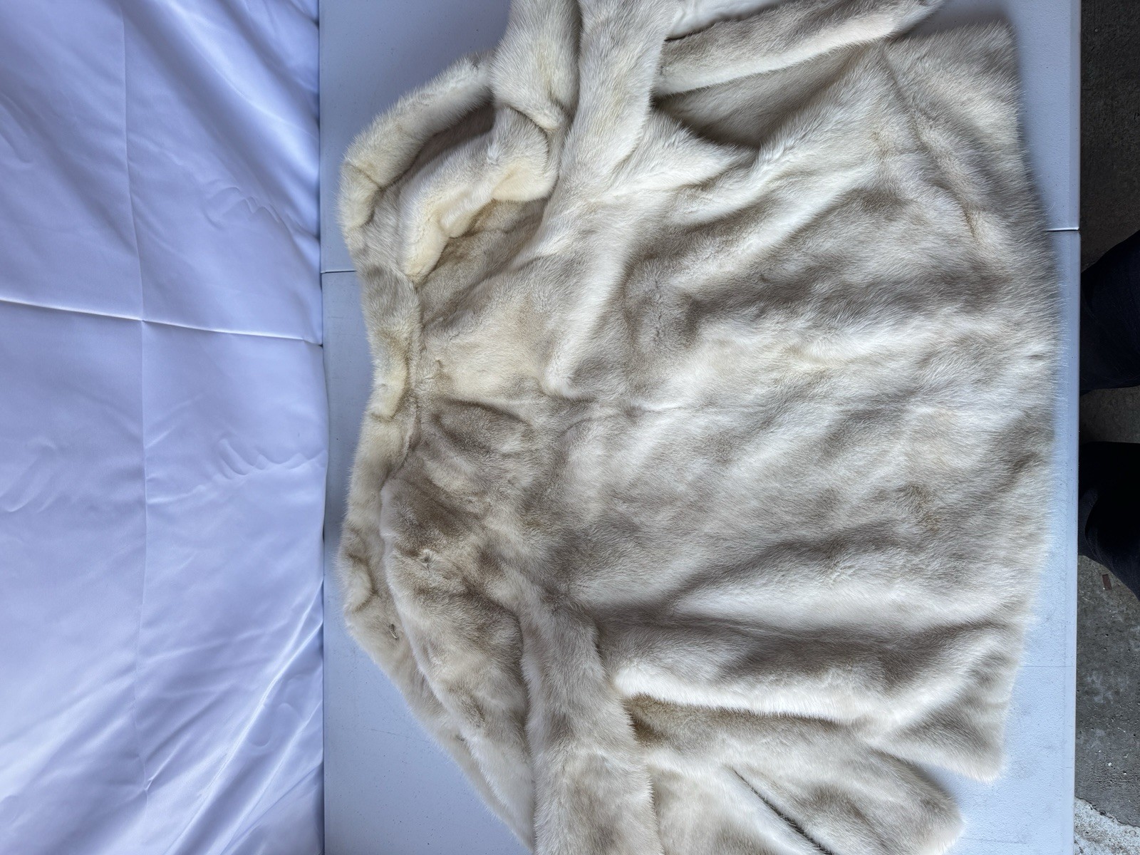 Vintage Evans Fur Coat Jacket Beige Soft Chic Chicago Paris Milan