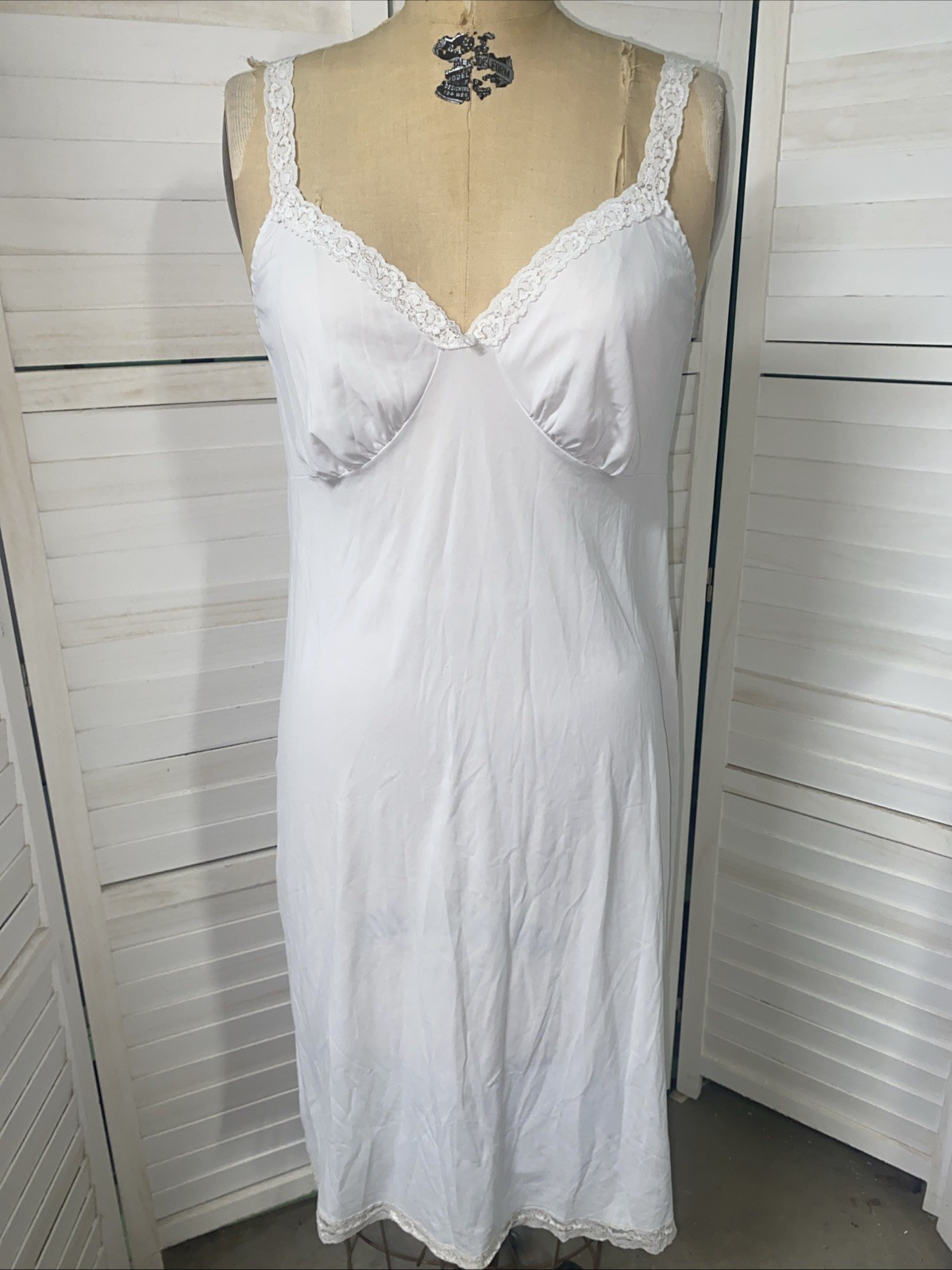 Vintage Cabernet Full Slip Off White Nylon Sz 36 / 26” Made In The USA