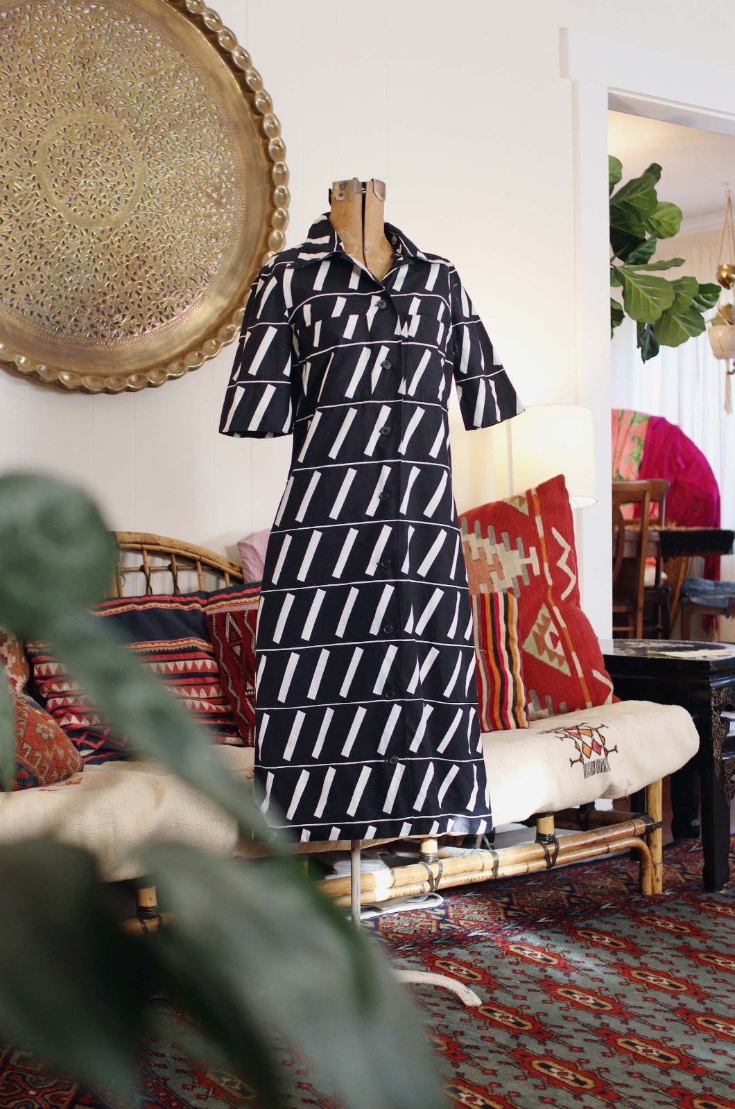 1970s MARIMEKKO Design Research Black White Print Collared shirtdress dress